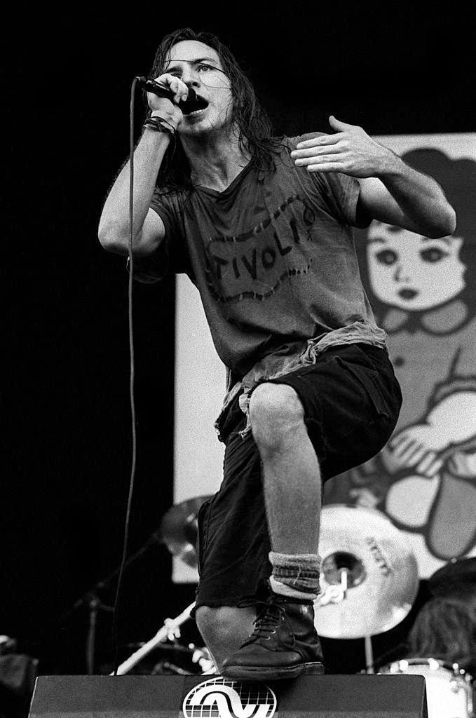 Pearl Jam & The Temple: Unpacking Eddie Vedder’s First Week in Seattle