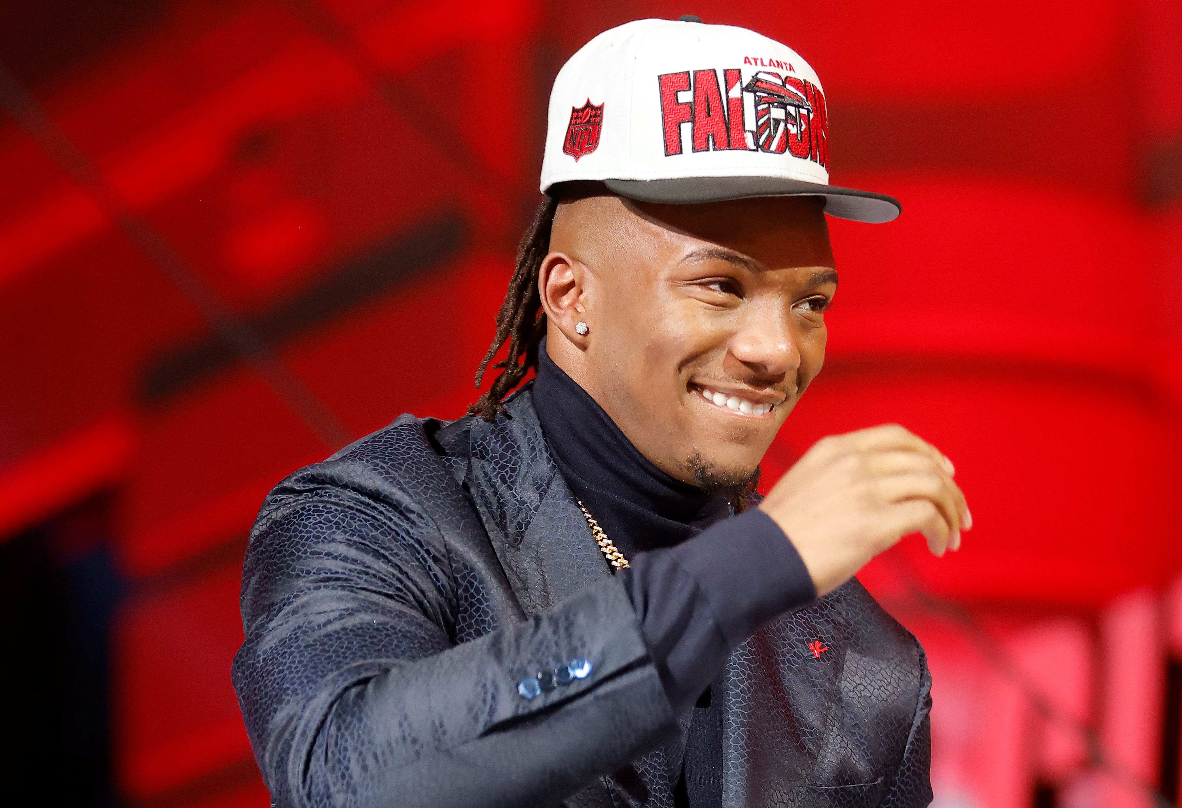 Atlanta falcons hat amazon top