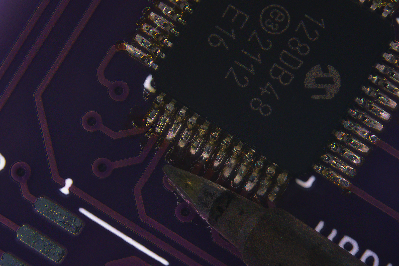 Making sense of surface-mount components - lcamtuf’s thing