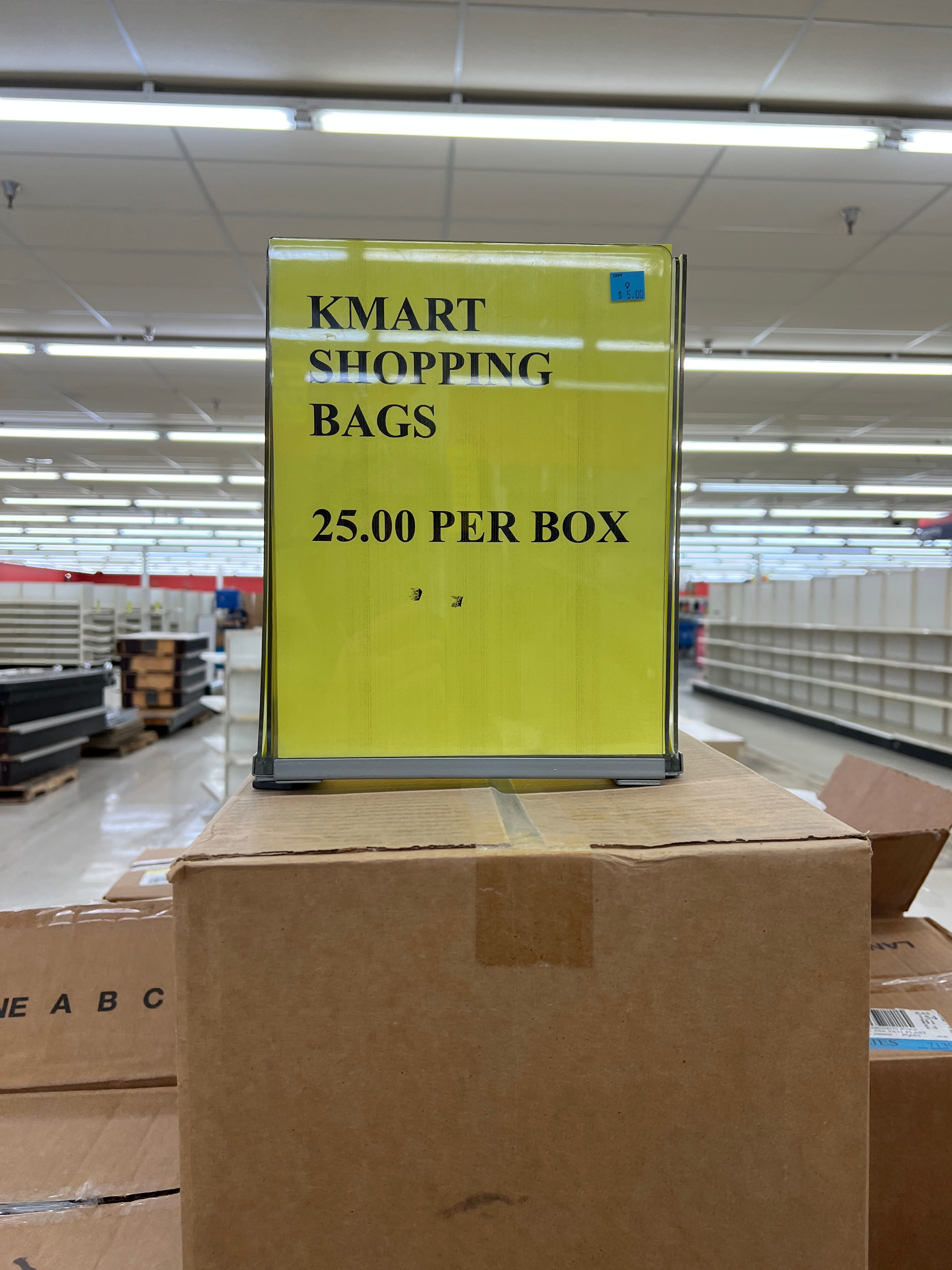 The Retrologist visits the last Kmart with the classic logo in the