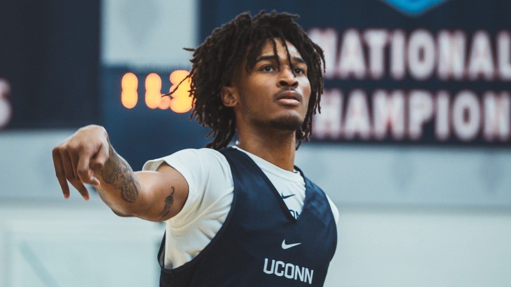 Stephon Castle Opens Up a Whole New World