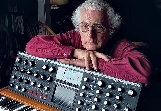Robert outlet moog synthesizer
