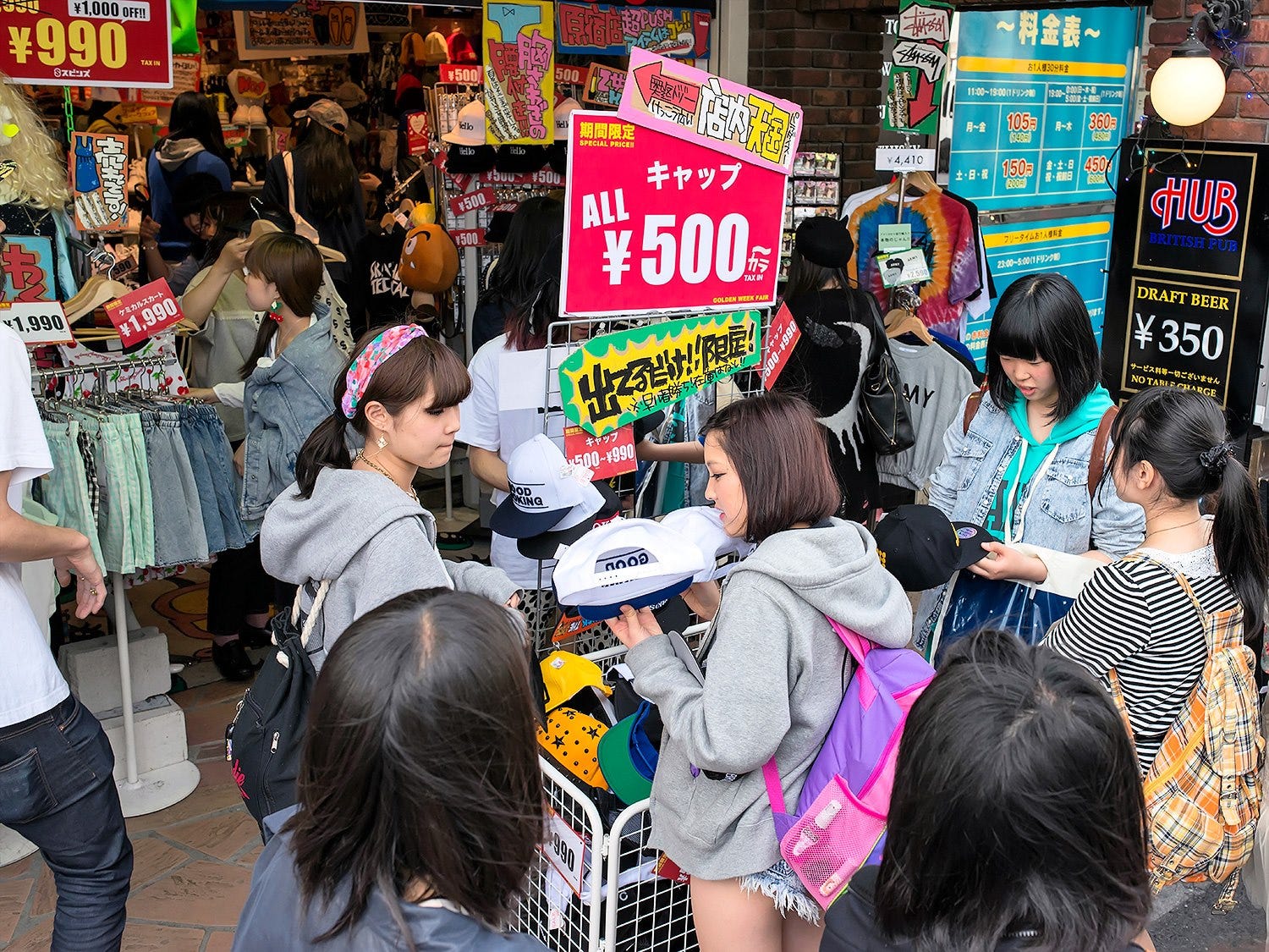 Good places to shop for teenage clothes online
