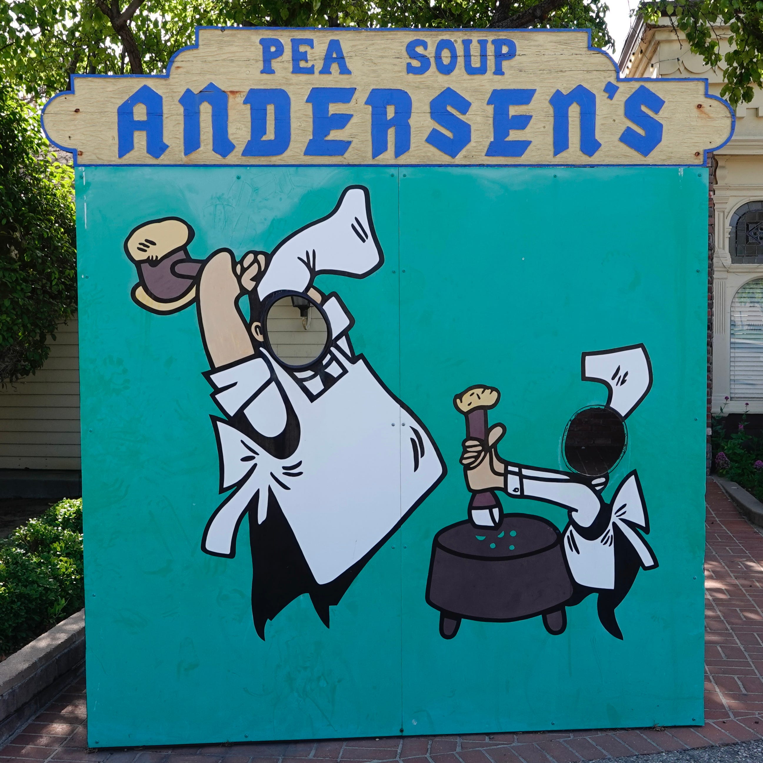 Breaking News Pea Soup Andersen's abruptly closes in Buellton, California after 100 years