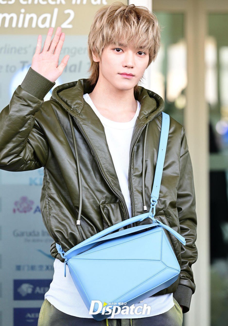 Taeyong loewe bag store