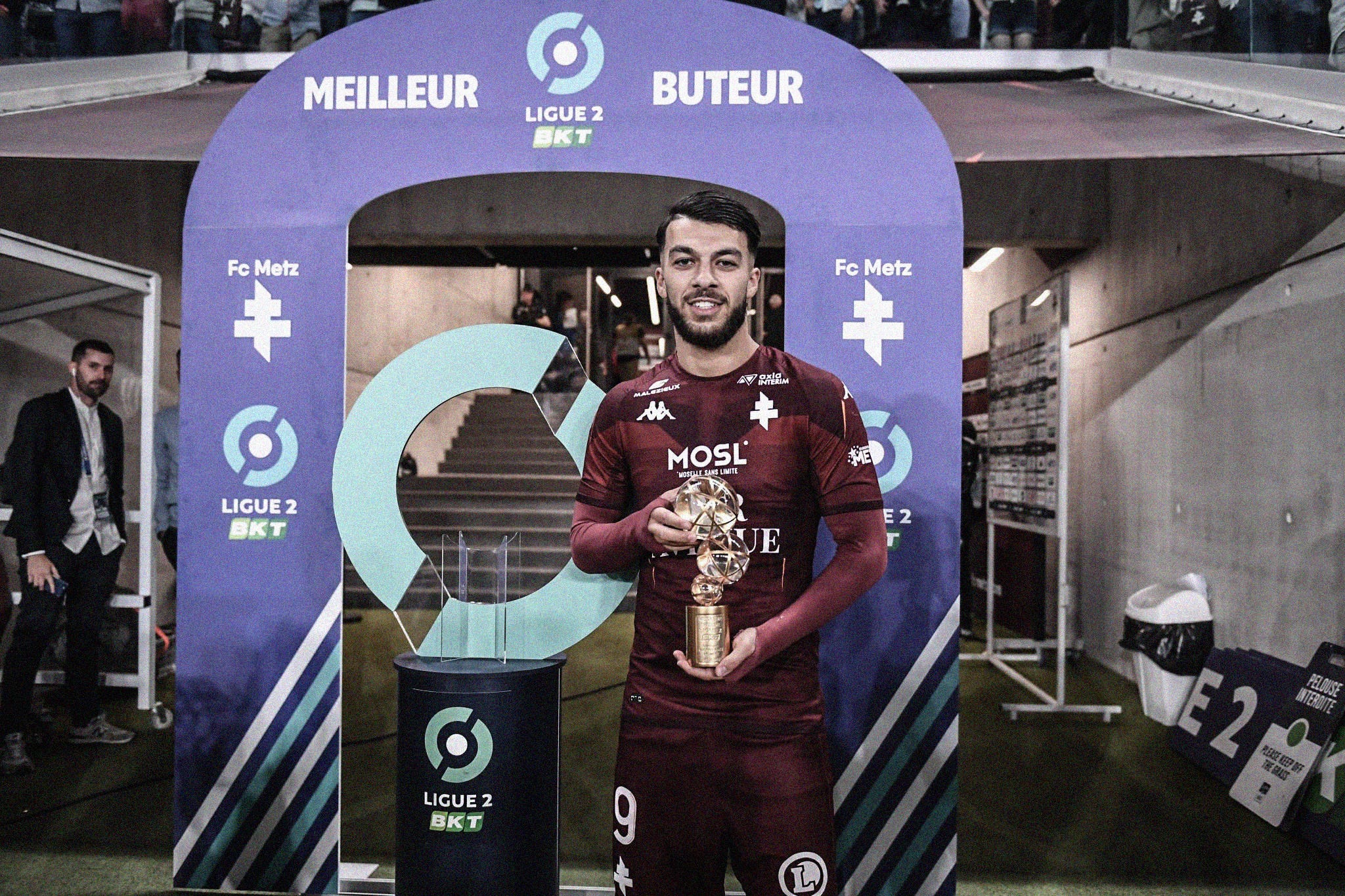 Why do so many clubs want Mikautadze? by MM