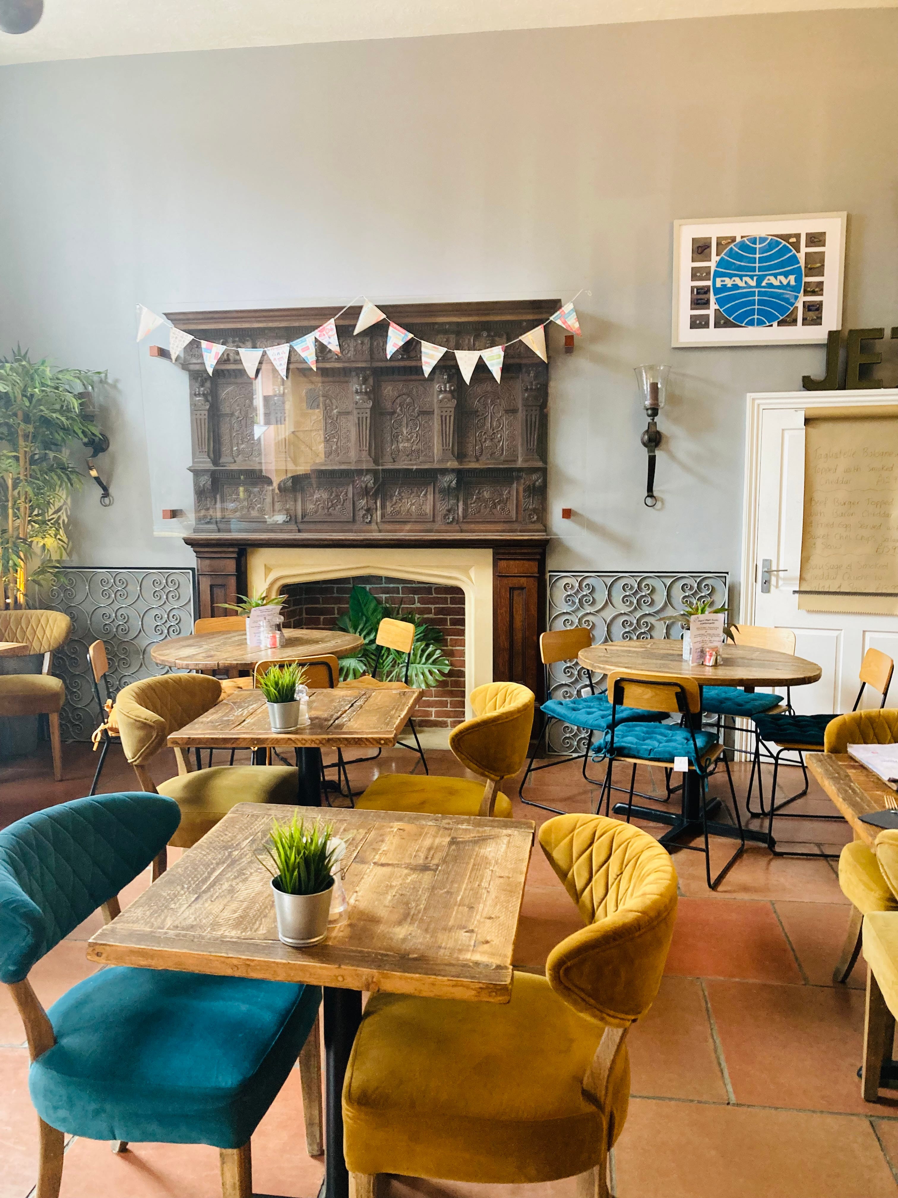 Review of Jet Lounge cafe in Hadleigh 2023