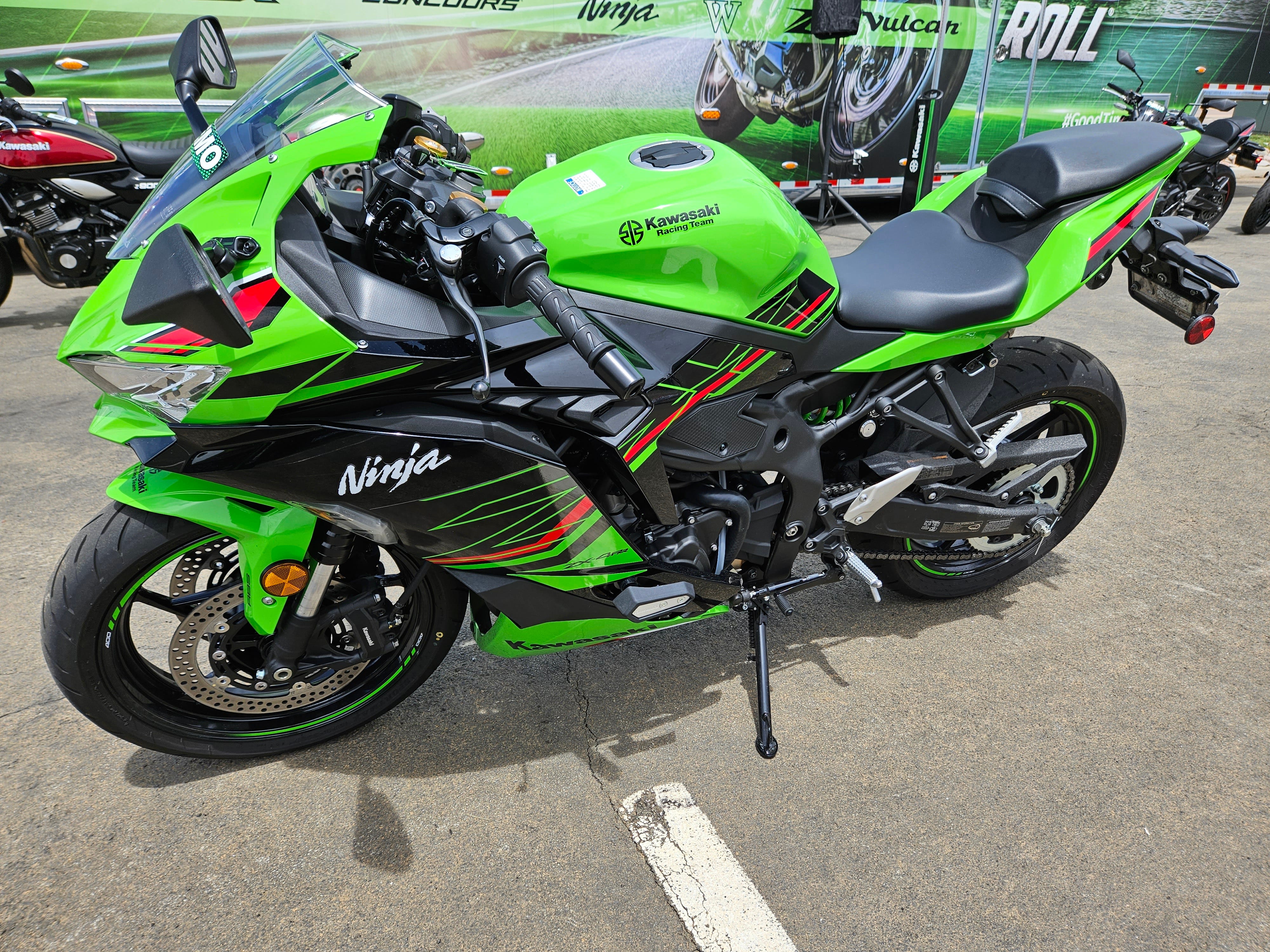 The Rookie Rides: Ninja ZX-4RR - by silentsod