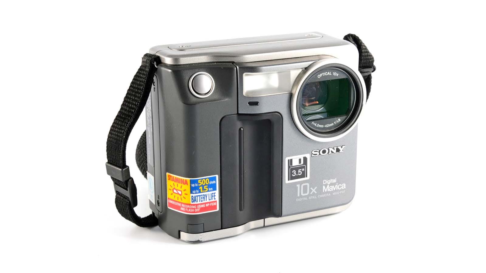 最適な価格 Cameras Mavica Sony's of Evolution The - ObsoleteSony by フィルムカメラ