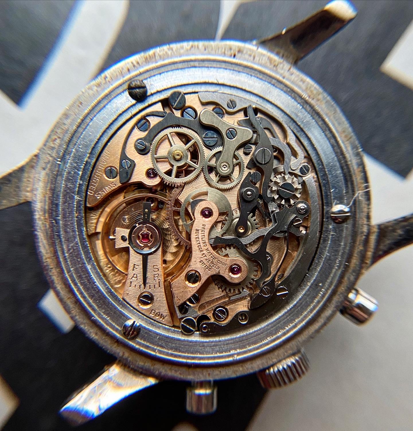 Breitling navitimer online movement