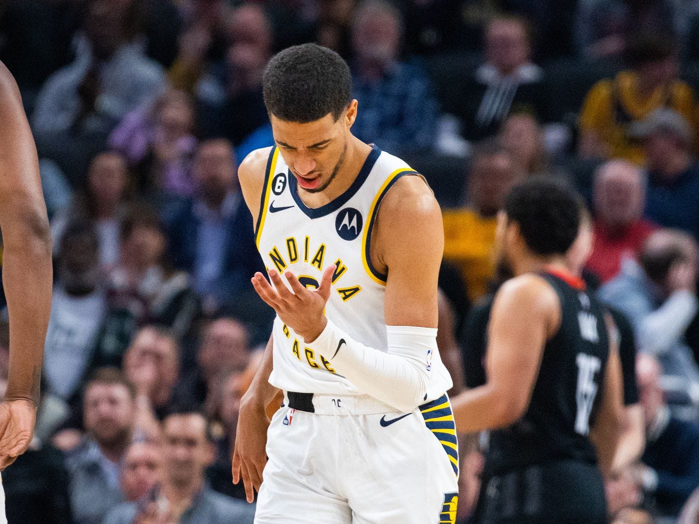 Pacers game store tonight
