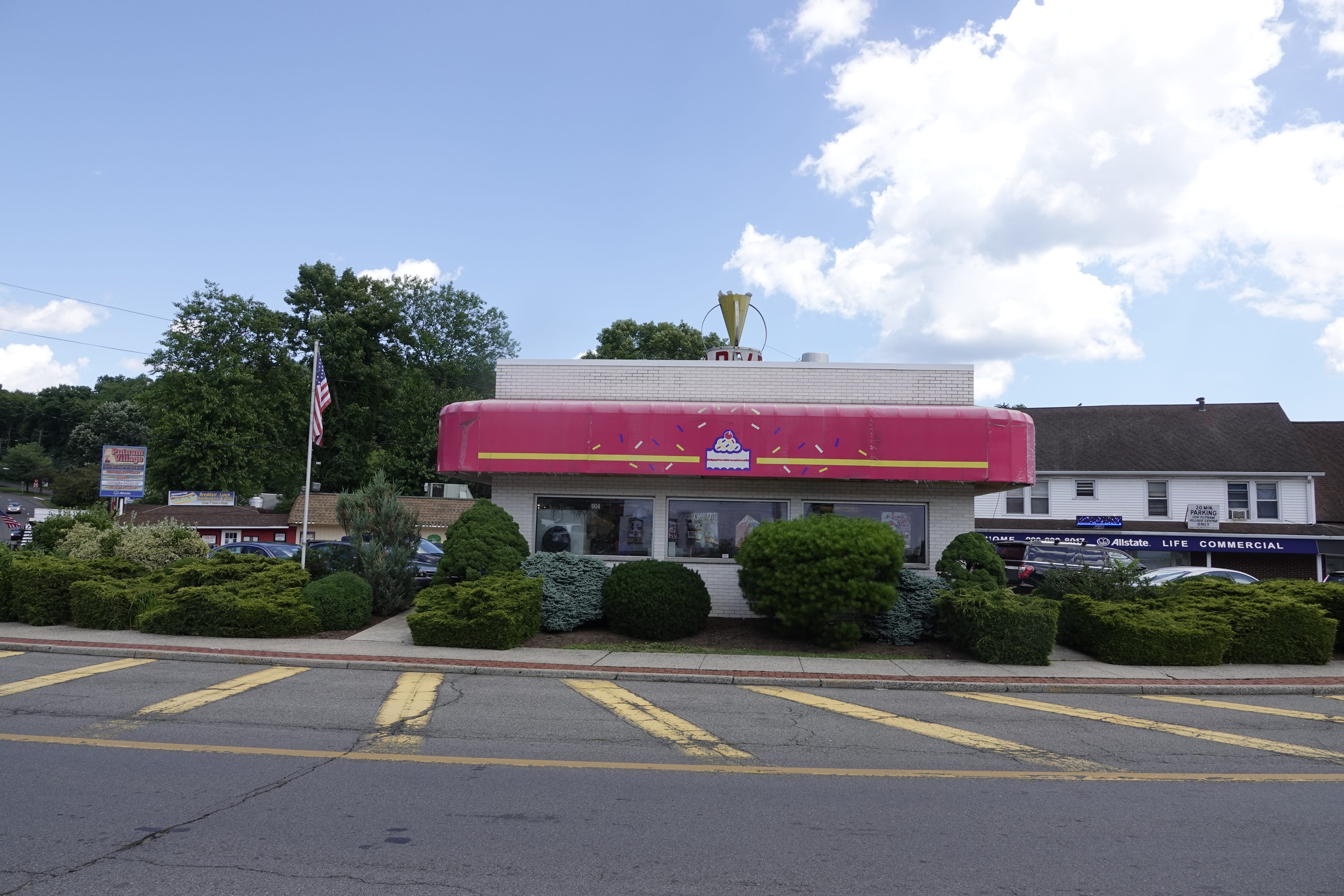 The Carvel Story How a flat tire on Memorial Day weekend 1934 inflated