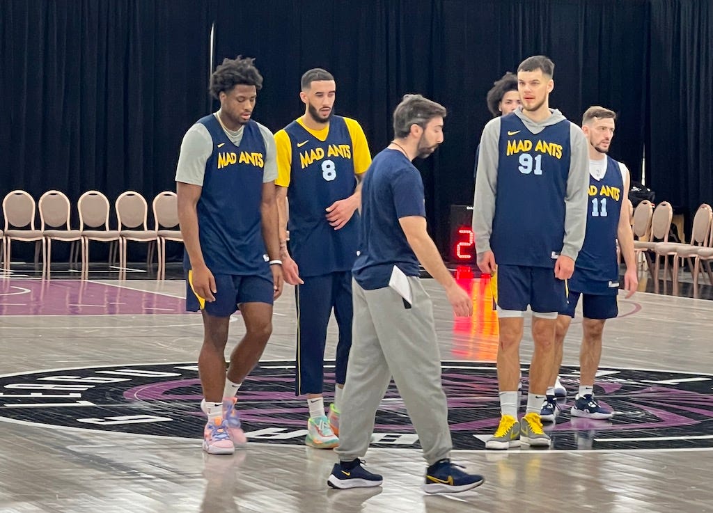 Sources Mad Ants' Trevelin Queen, Gabe York selected for G League Next