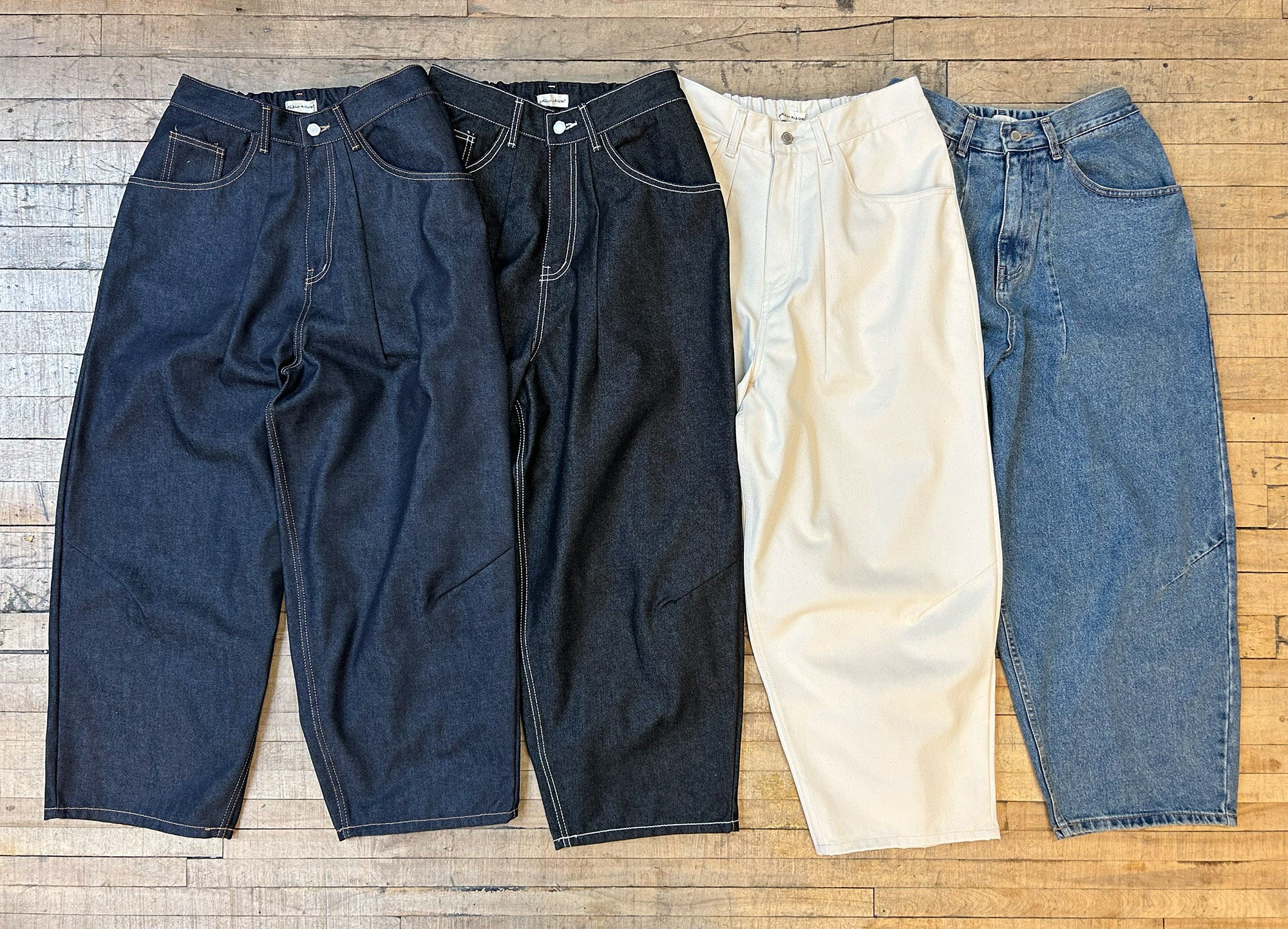 Fall Gear with Estudio Niksen - street night live