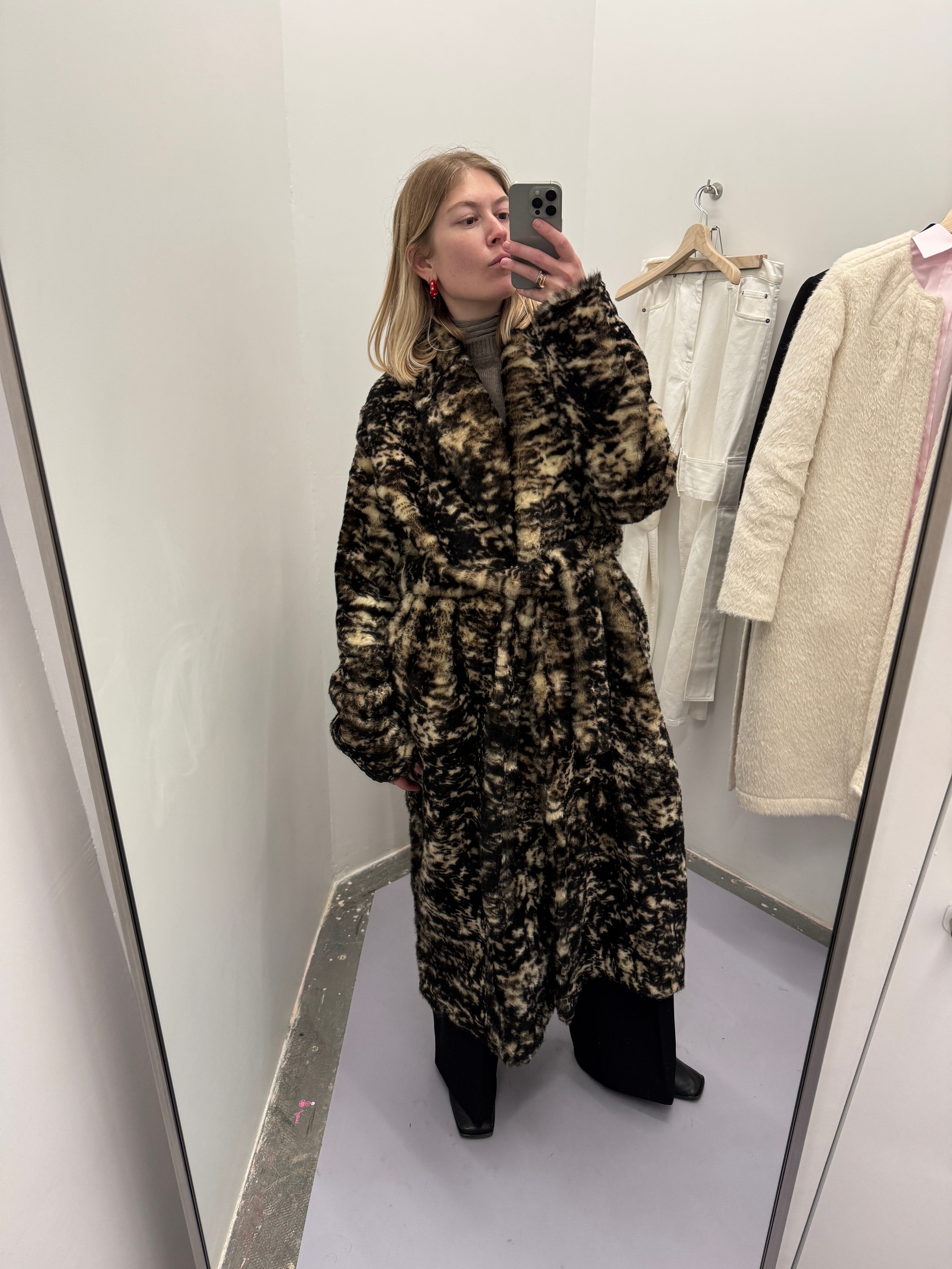 Phoebe Philo Try-On in Paris