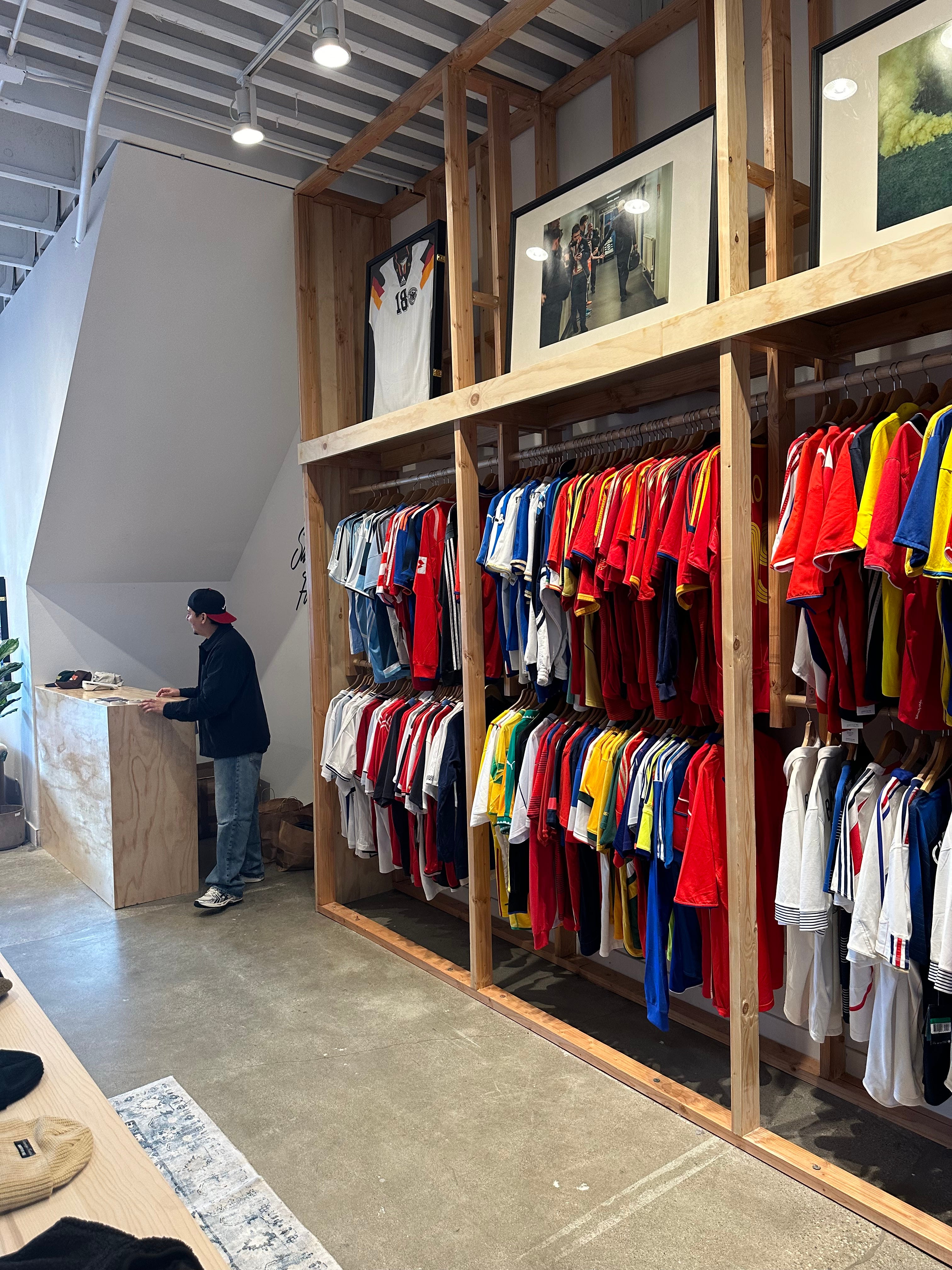 Comme des garcons taipei store clearance