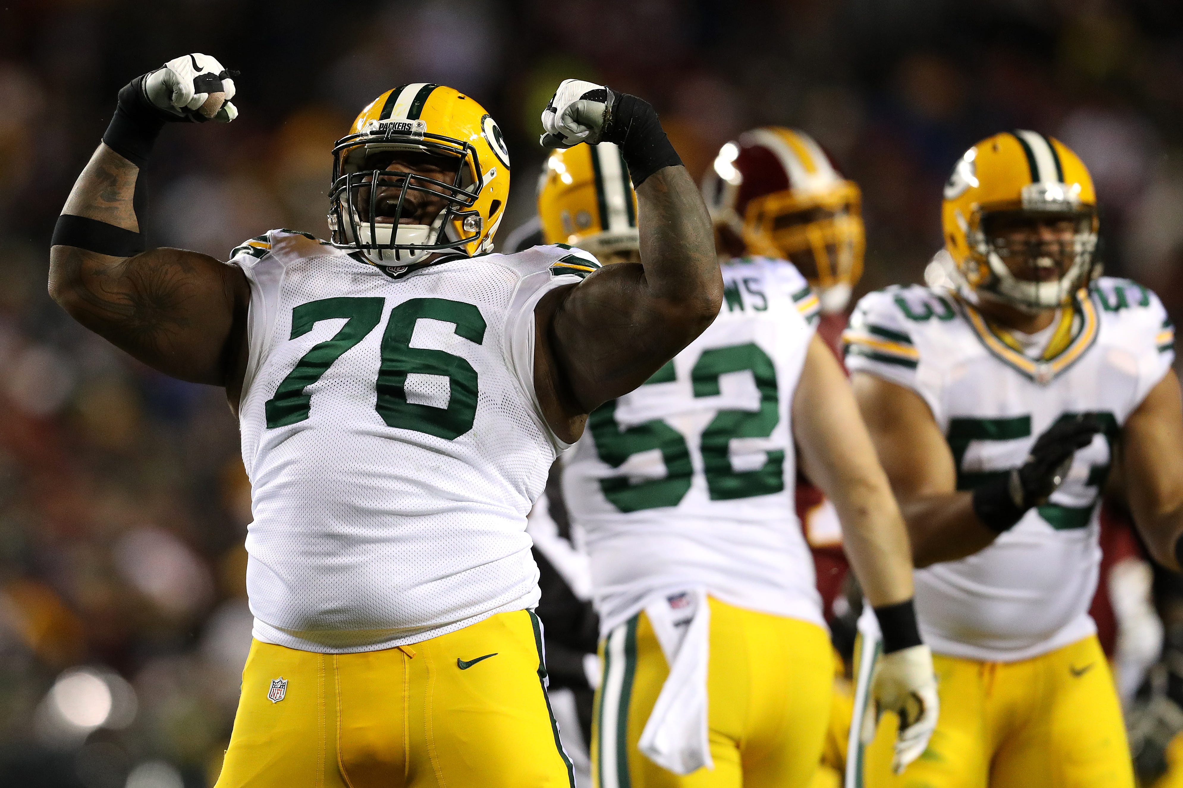 Mike daniels deals packers jersey