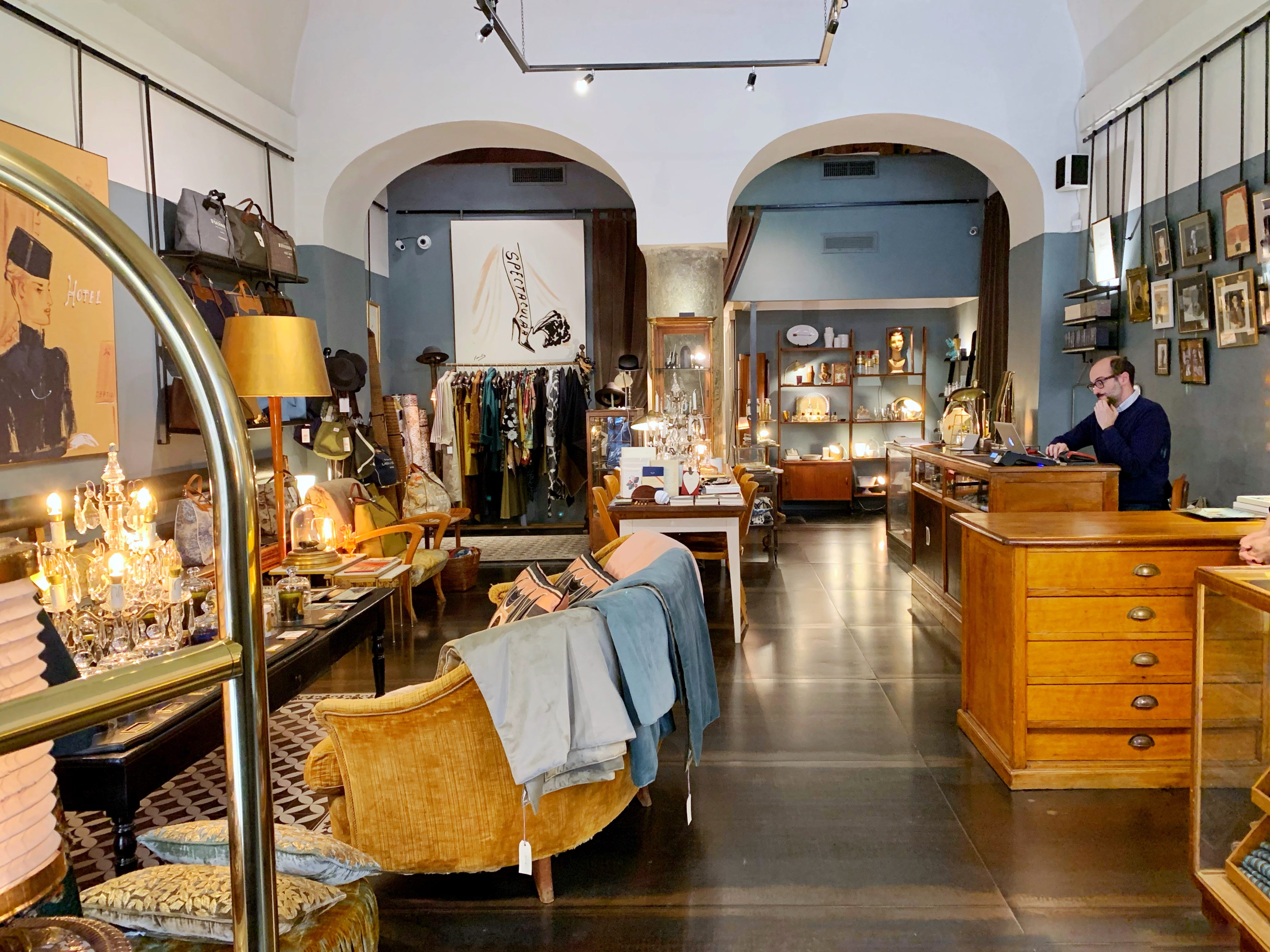 Romans clothes shops sales online
