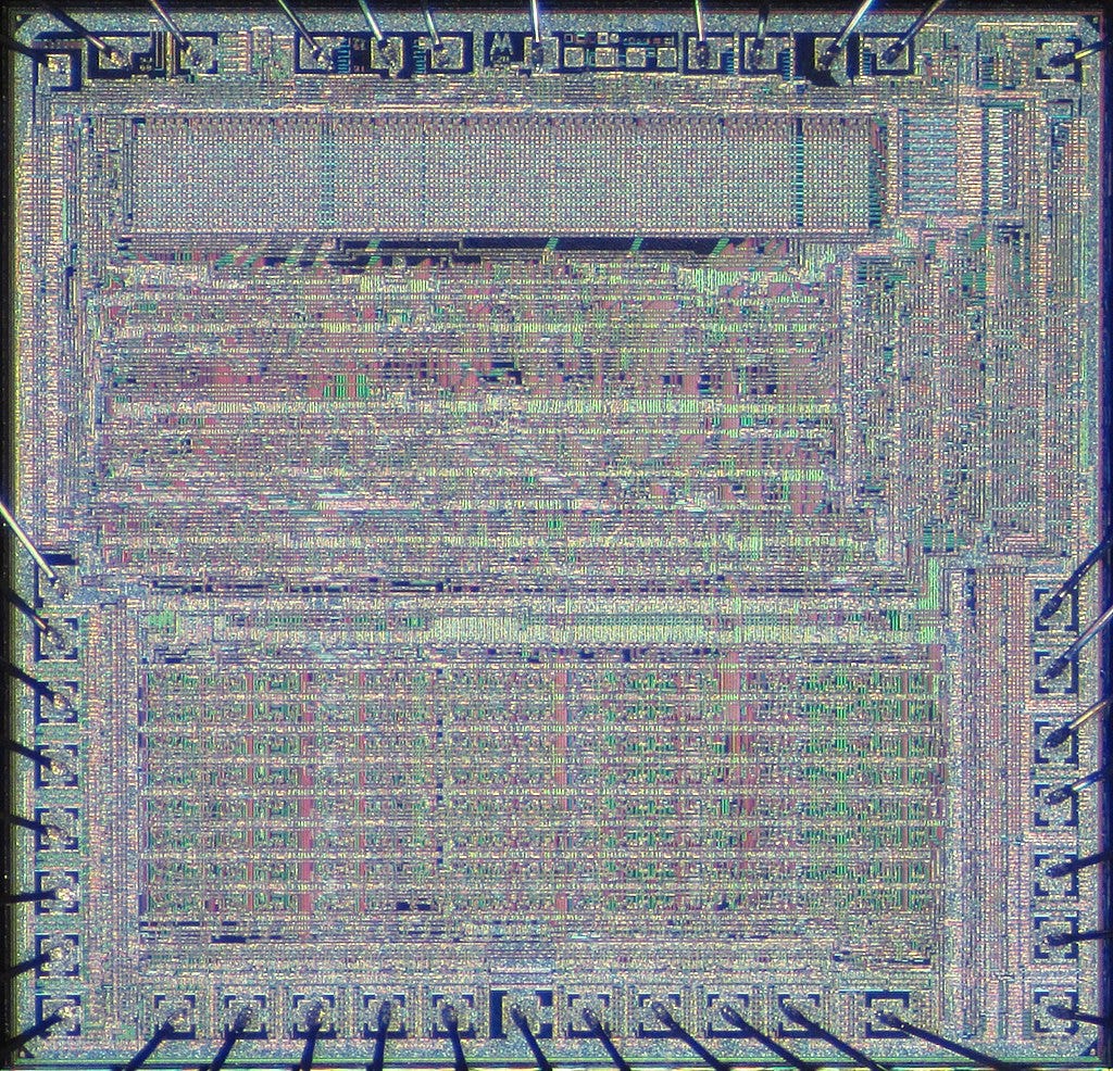 Motorola's Pioneering 8-bit 6800 : Origins and Architecture