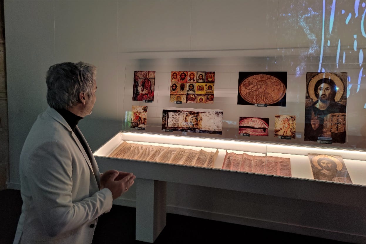 Bức tượng siêu thực đầu tiên về Chúa Giêsu sau khi chịu khổ nạn