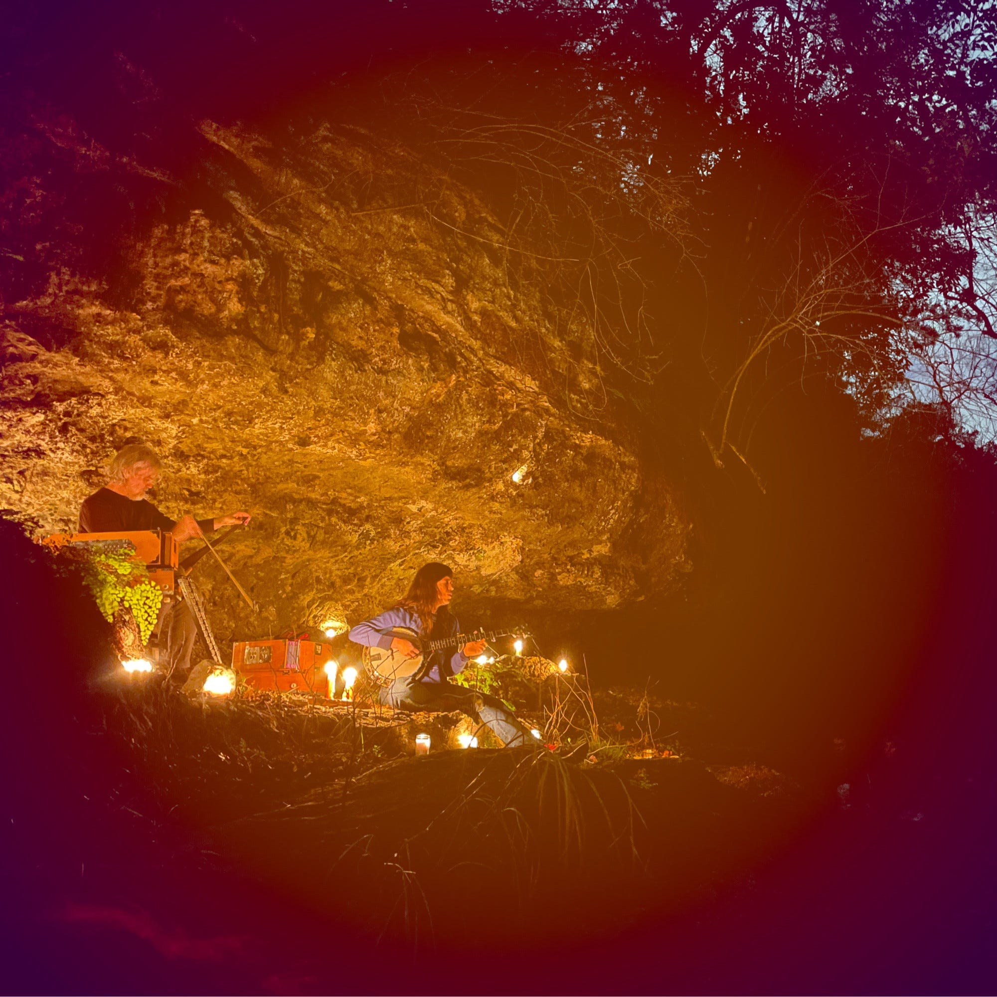 Howling at you from this cave - by Mazarnia