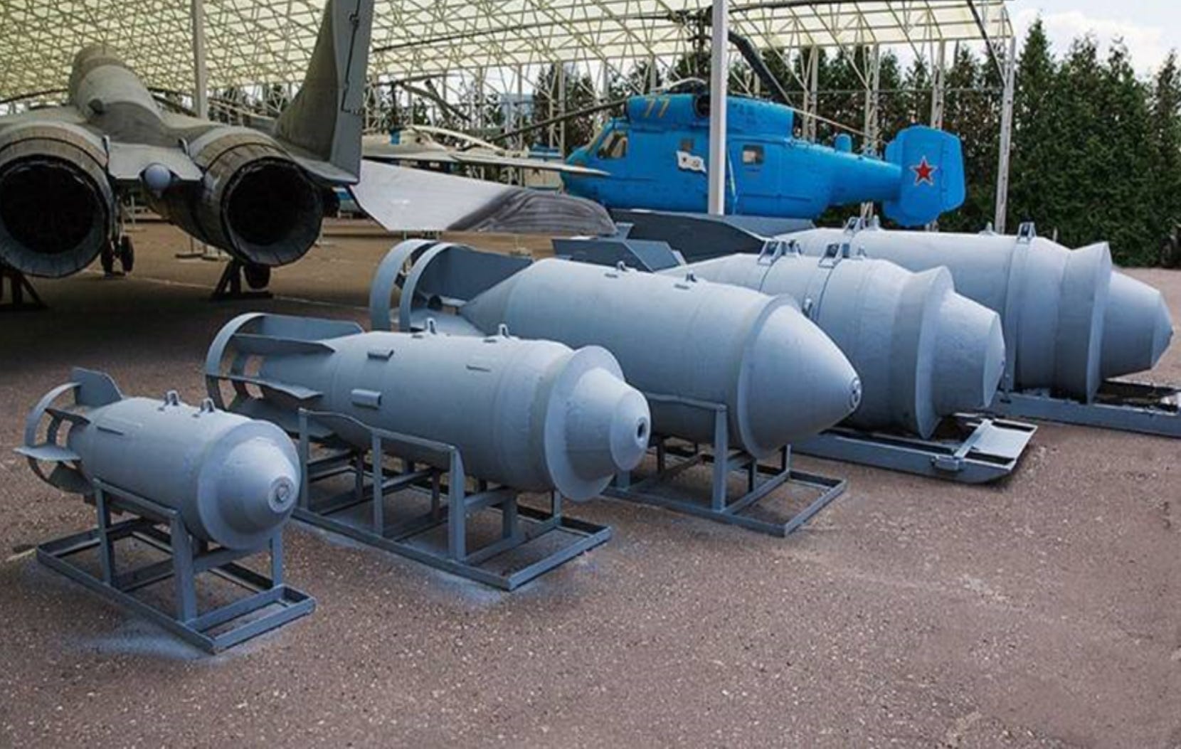 Renaissance of the Bomb Gliding FABs i