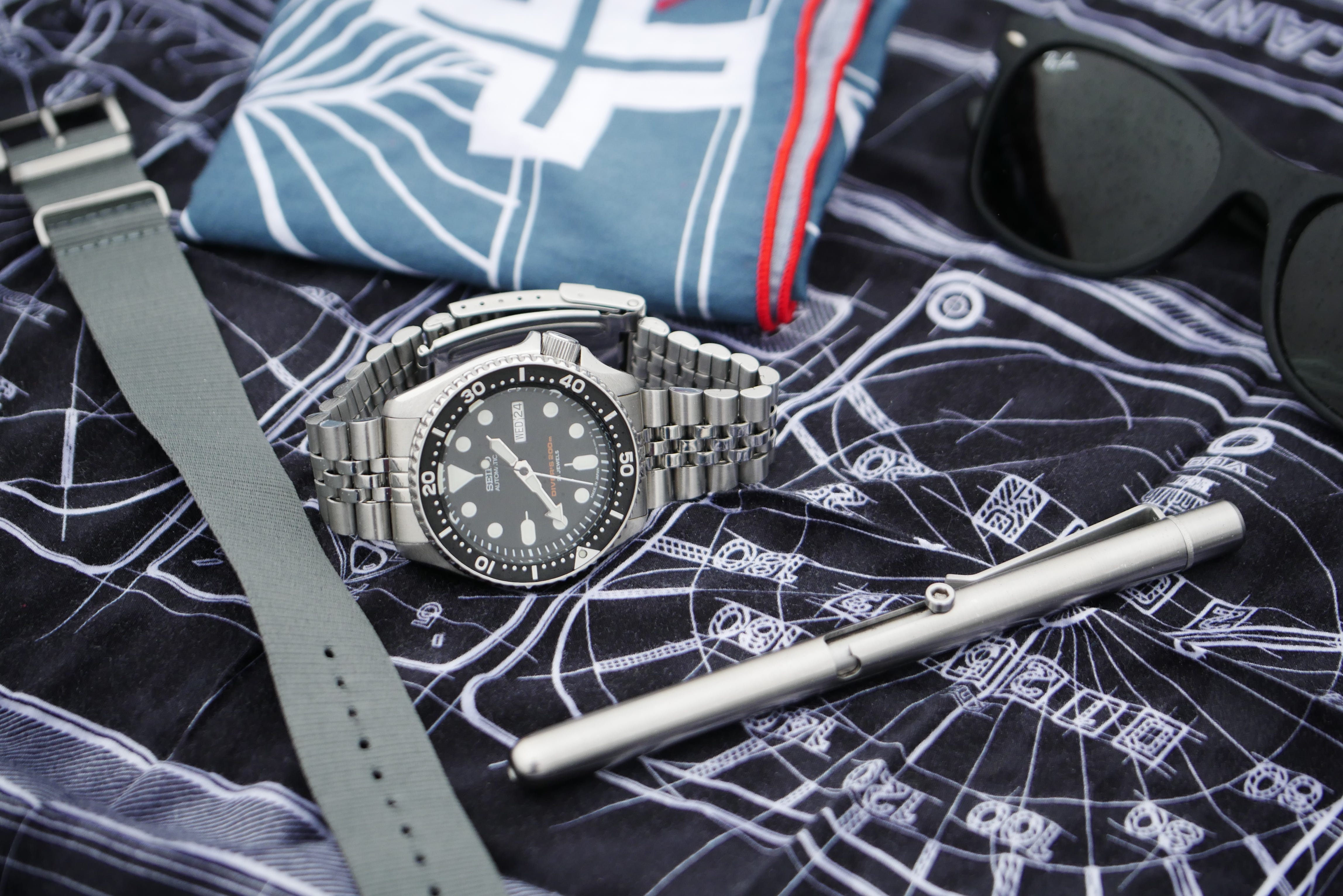 Seiko skx small sale