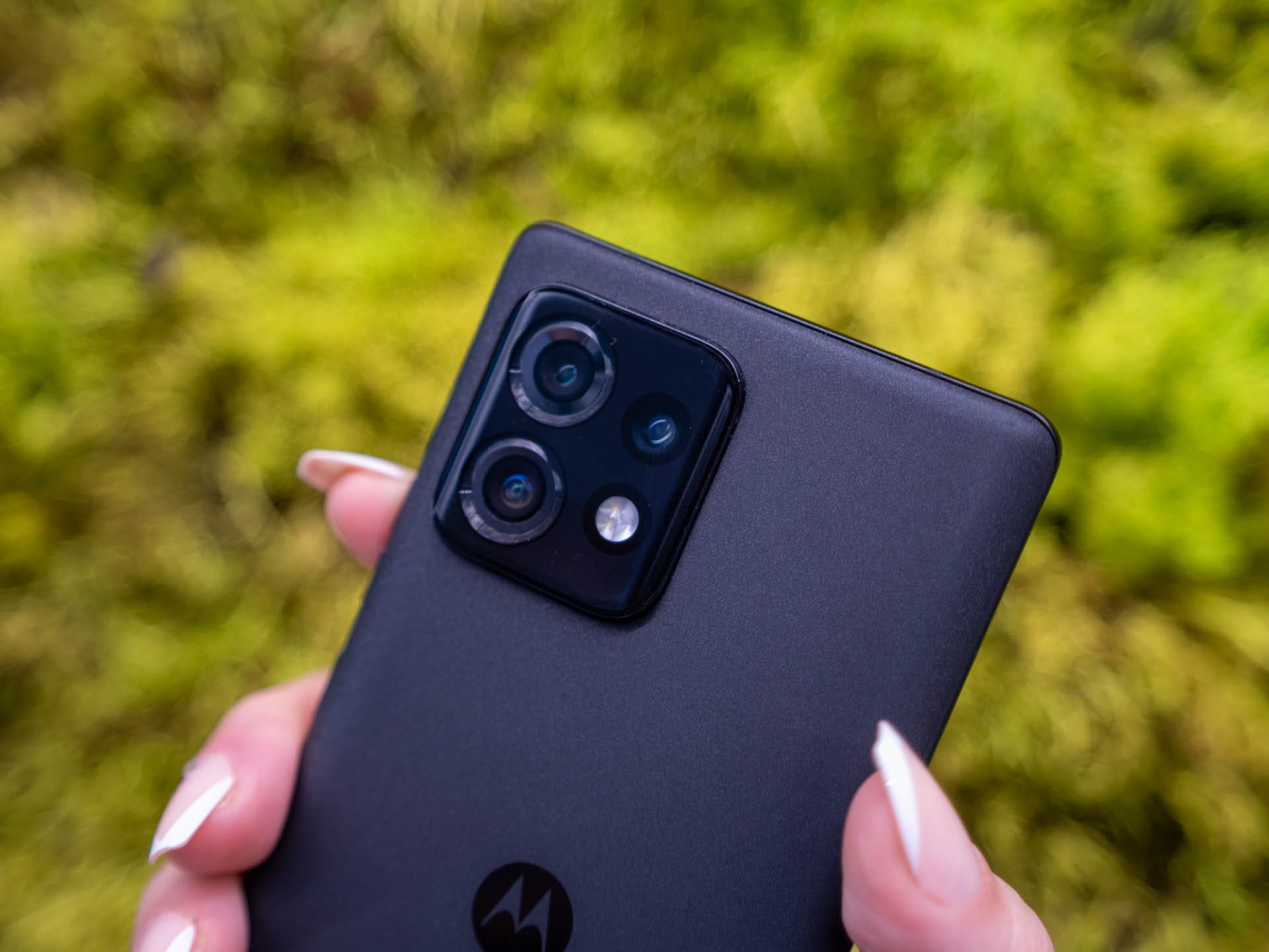 Moto Edge Plus 2023 handson review 165Hz of goodness