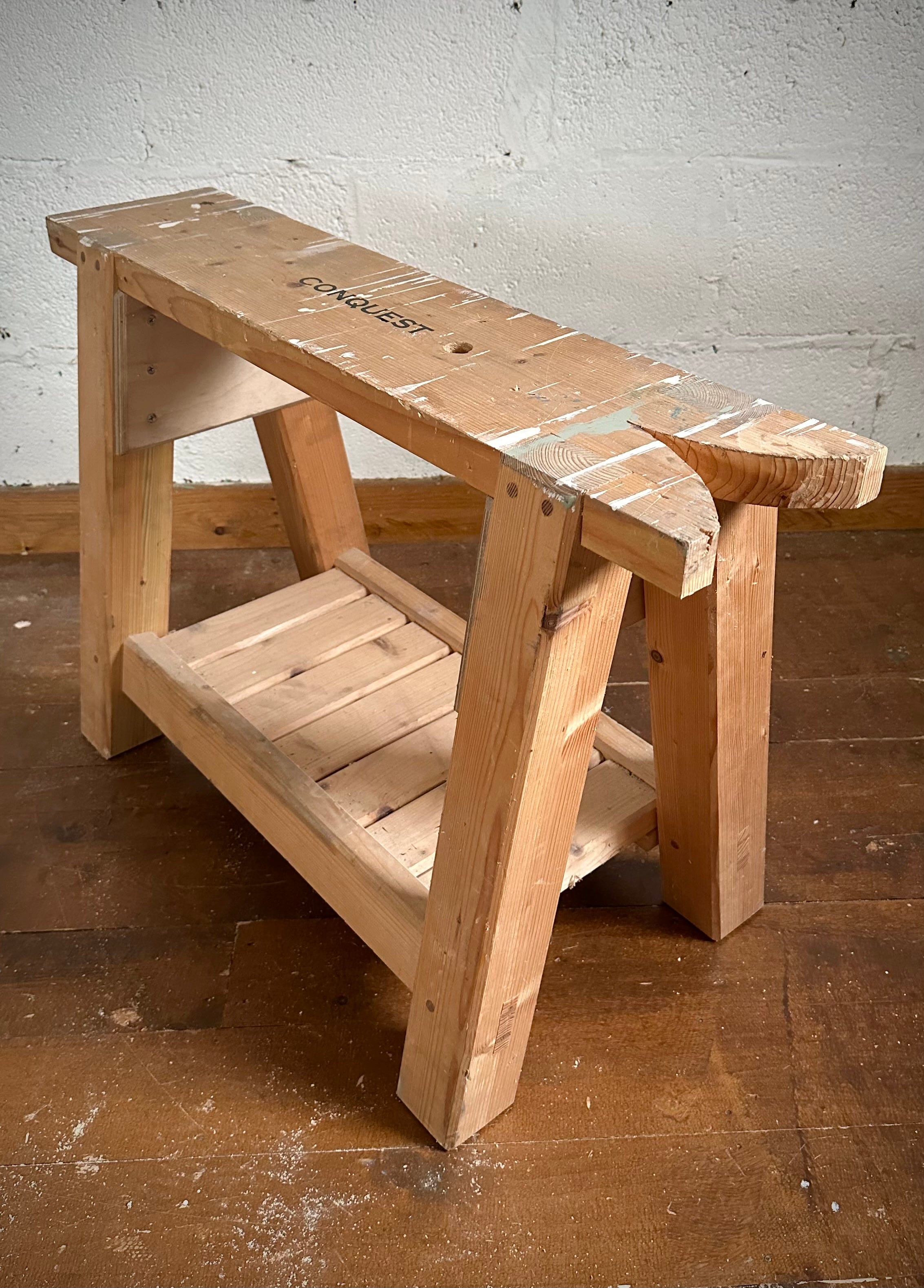 Saw bench shop