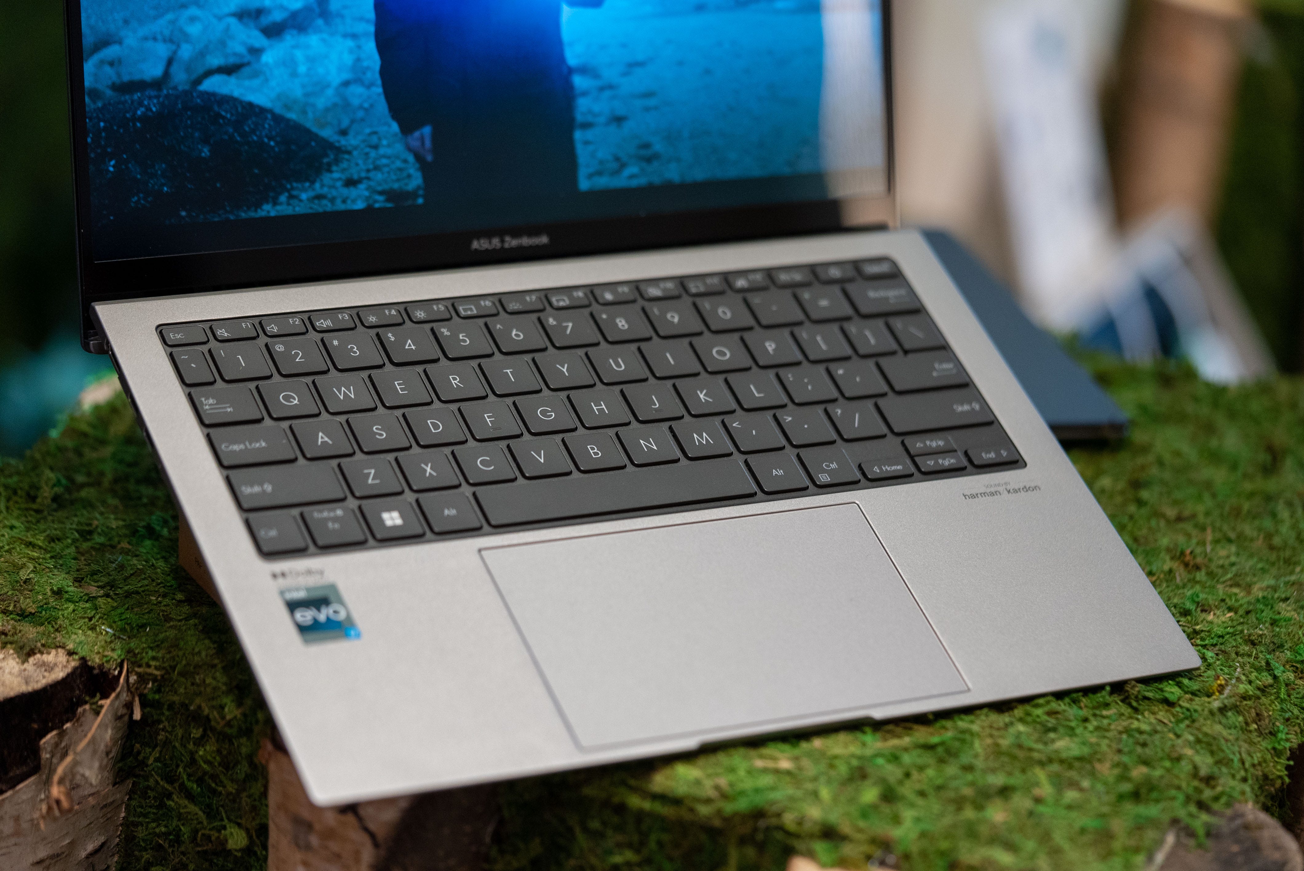 Asus ZenBook S 13 (2023) handson review impressively lighter than the MacBook Air