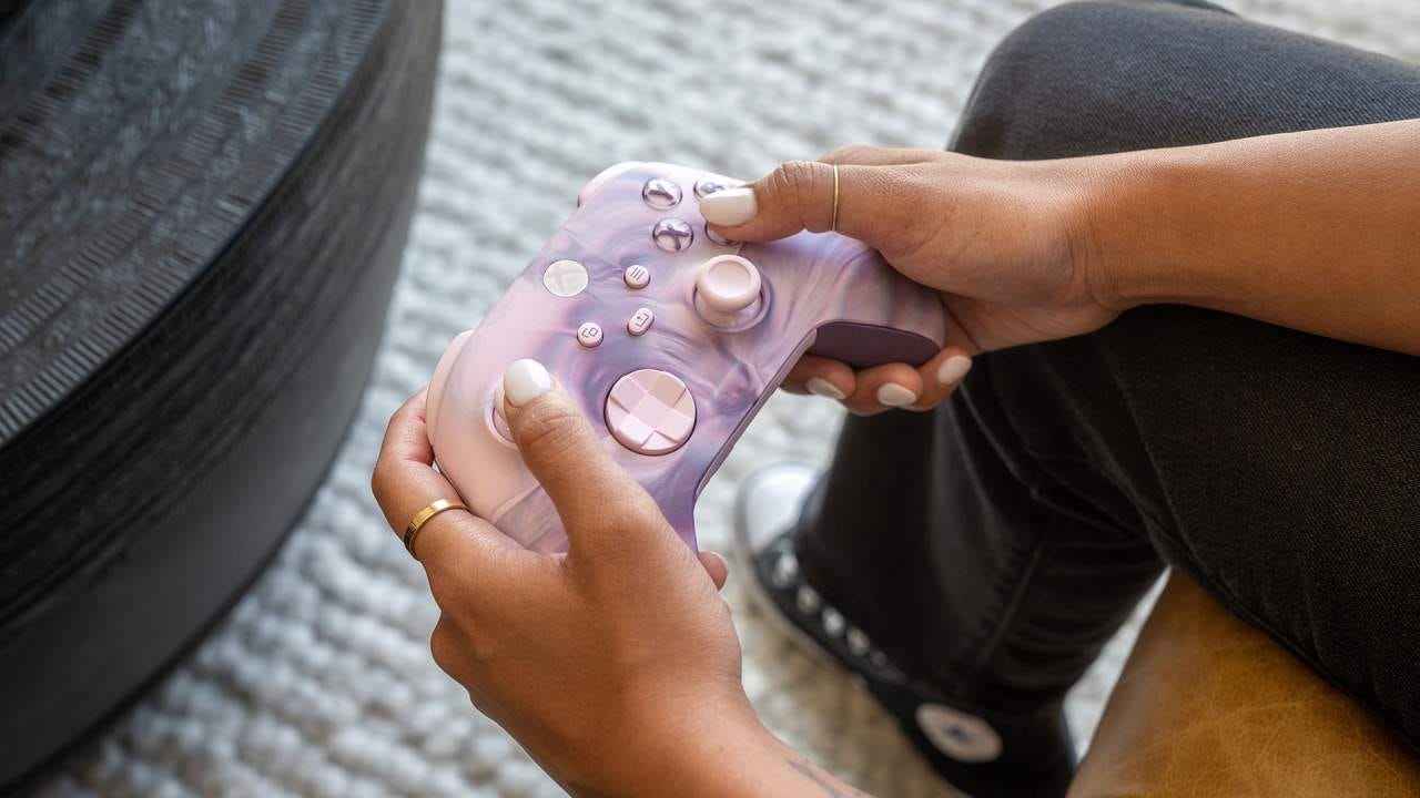 Phantom magenta xbox shop controller amazon