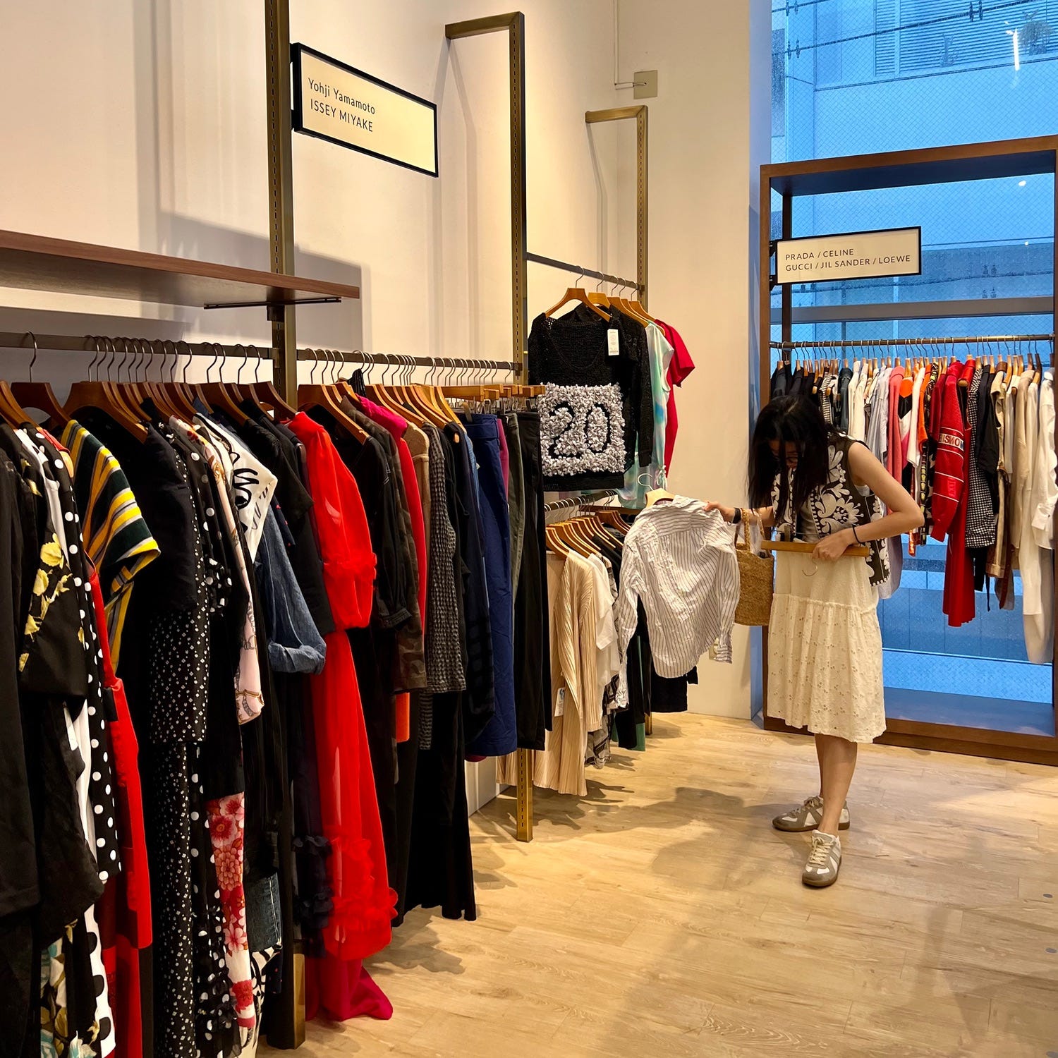Comme des deals garcons outlet tokyo