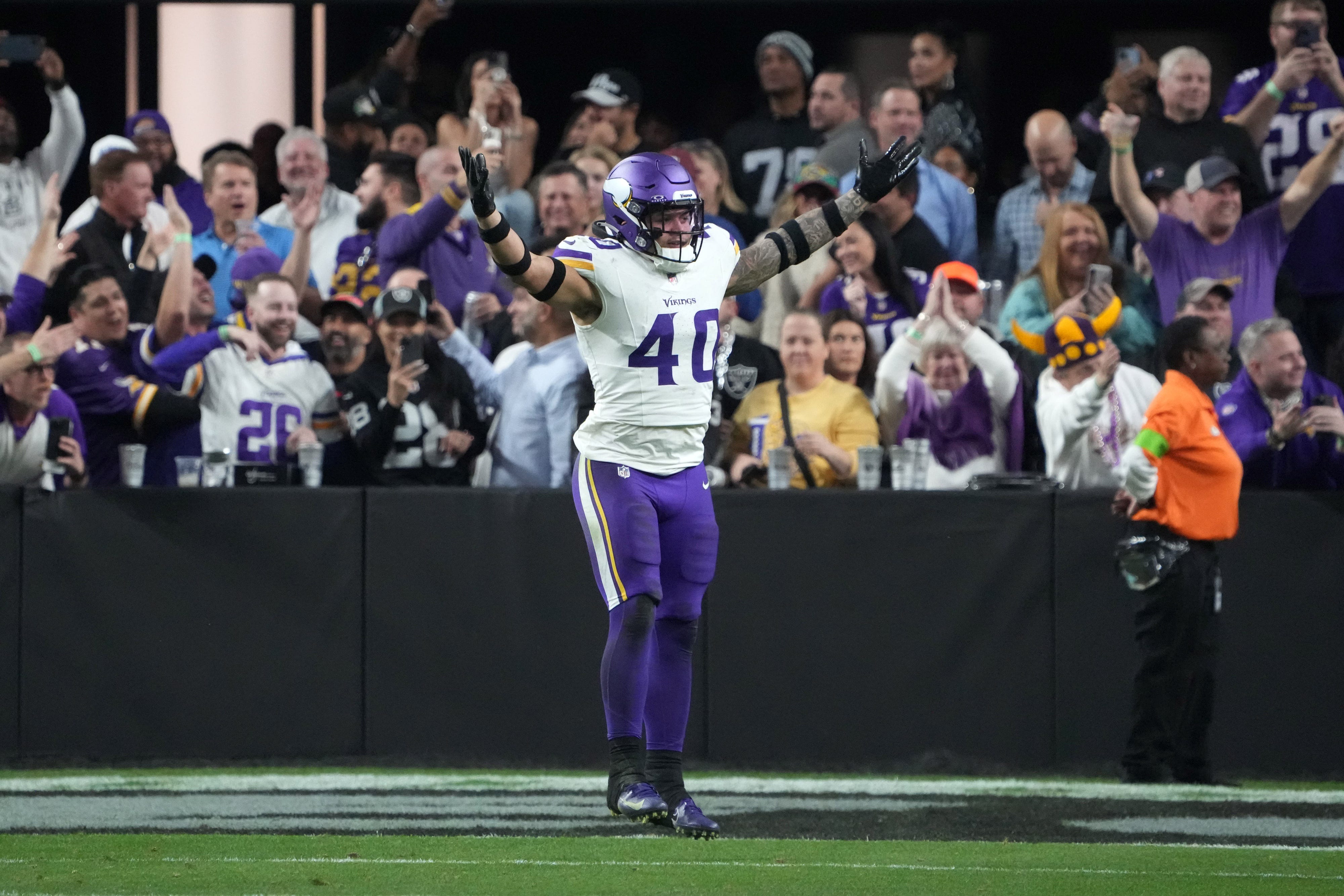 Lush Vikings Giving One Player A Final Shot Before His Nfl Future Gets Murky Moment for Mobile Lush Vikings Giving One Player A Final Shot Before His Nfl Future Gets Murky Moment for Mobile