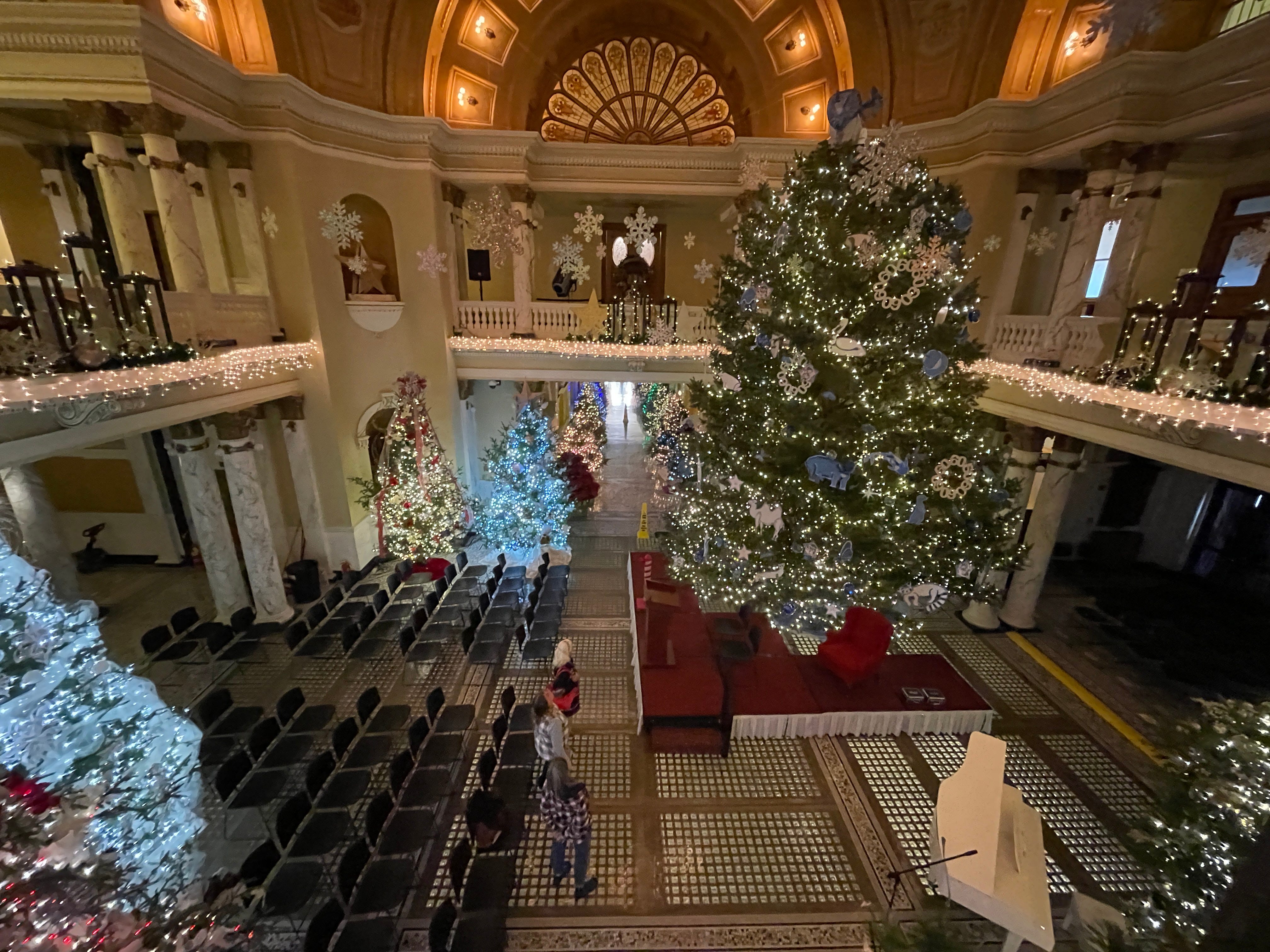 Pierre kicks off holiday season with 'Christmas at the Capitol'
