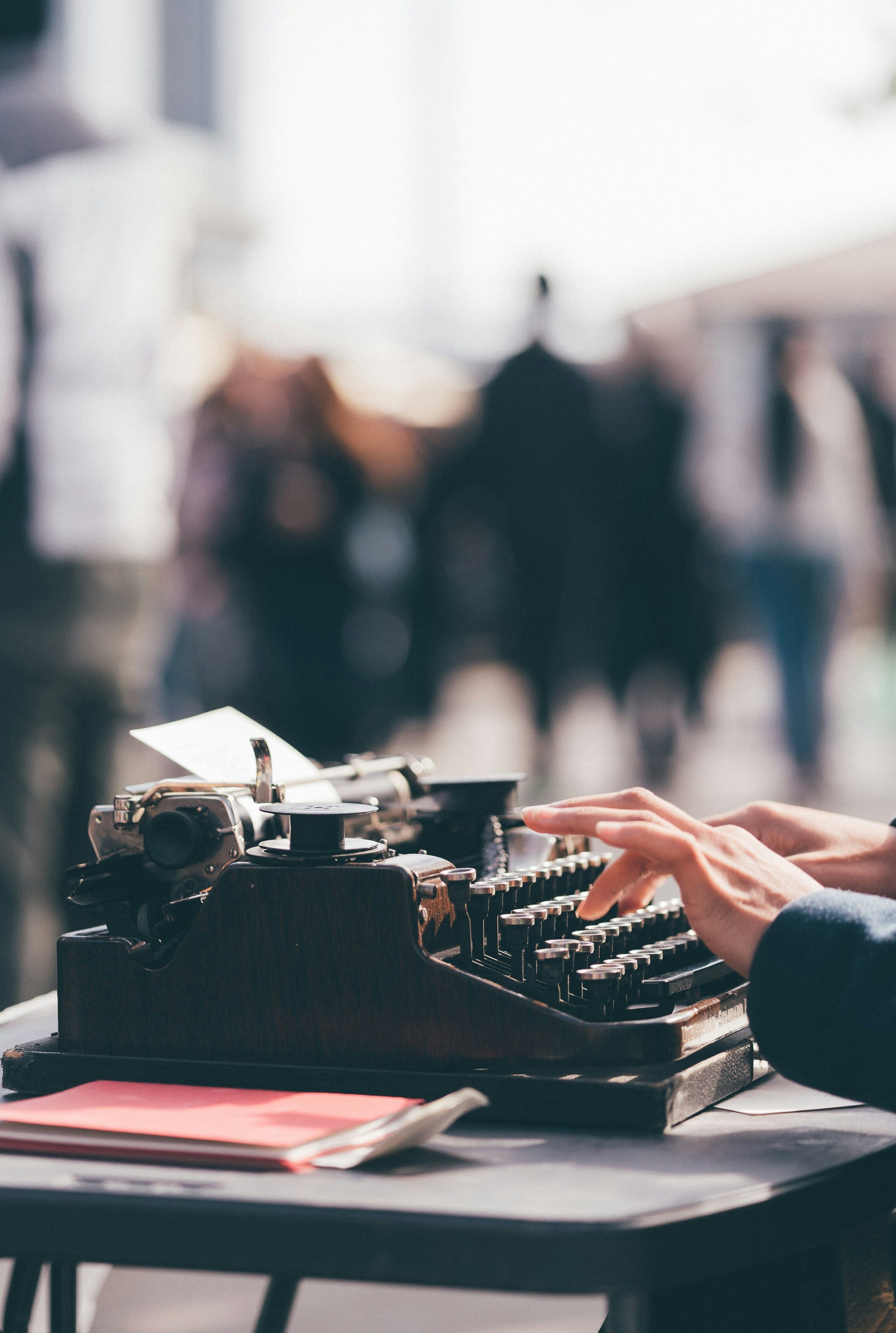HOW DOES A NEW WRITER WRITE A SHORT STORY, START TO FINISH?