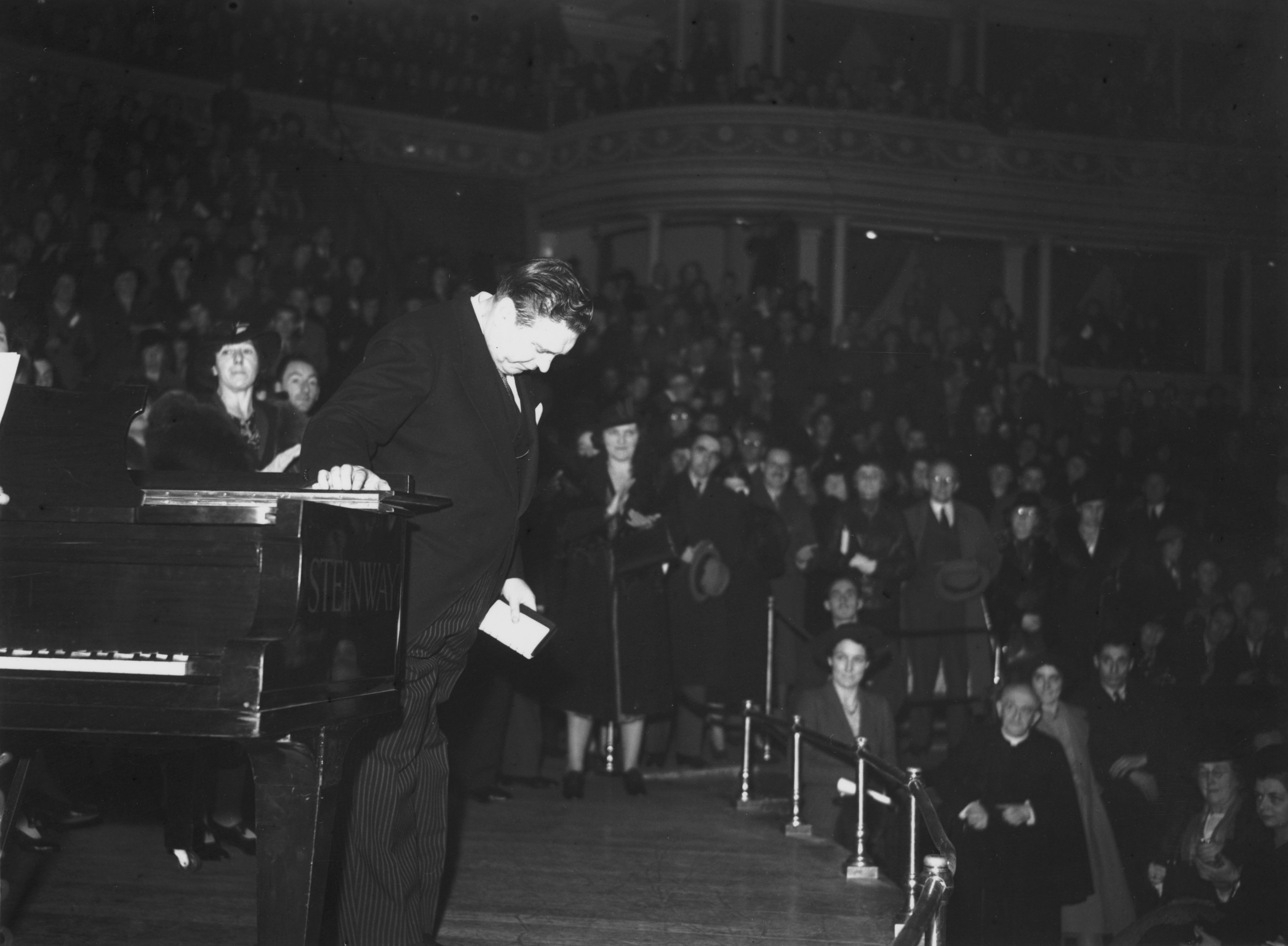 The Great Irish Tenor Angela Nagle's Newsletter