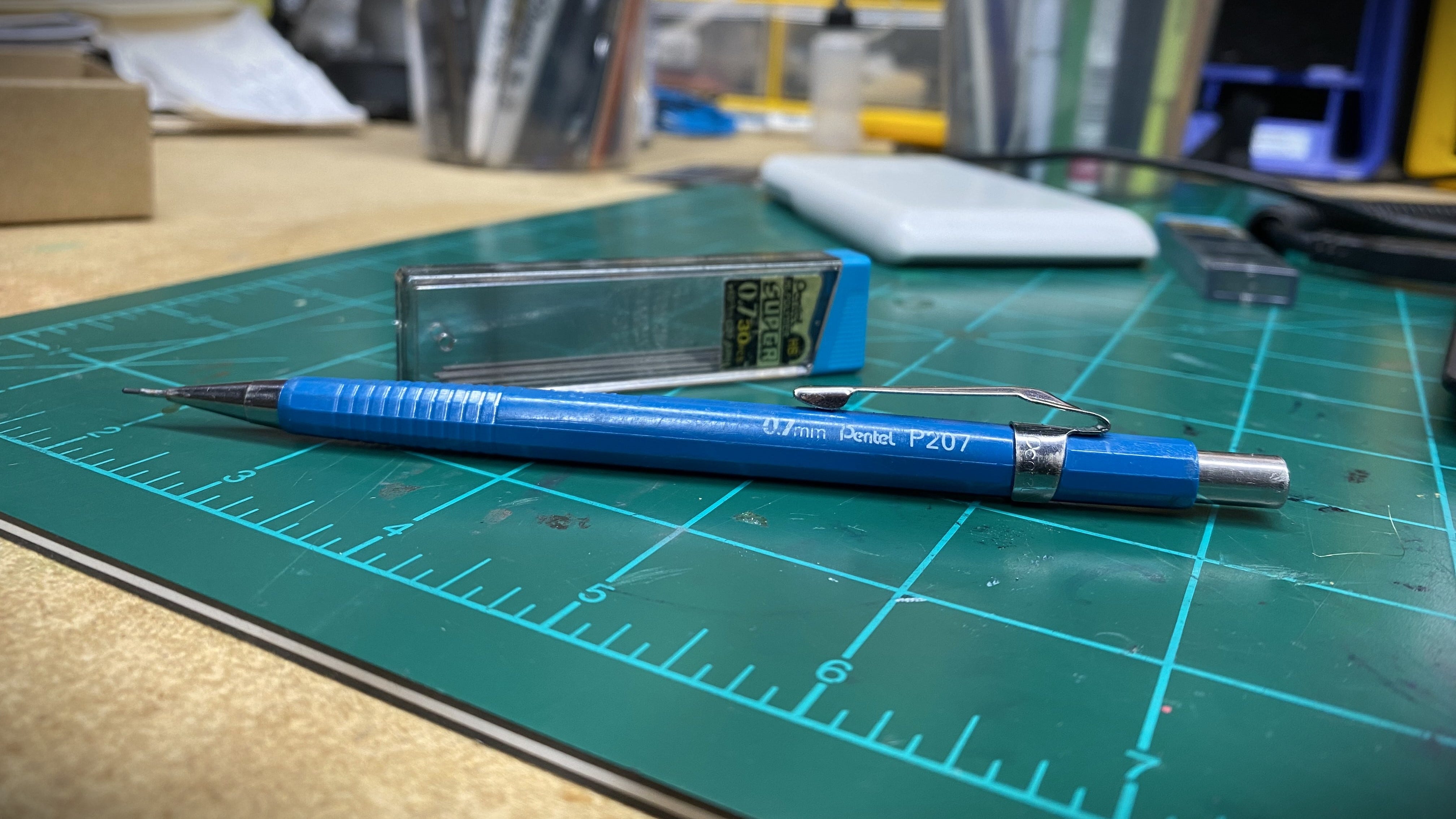 Pentel p207 deals