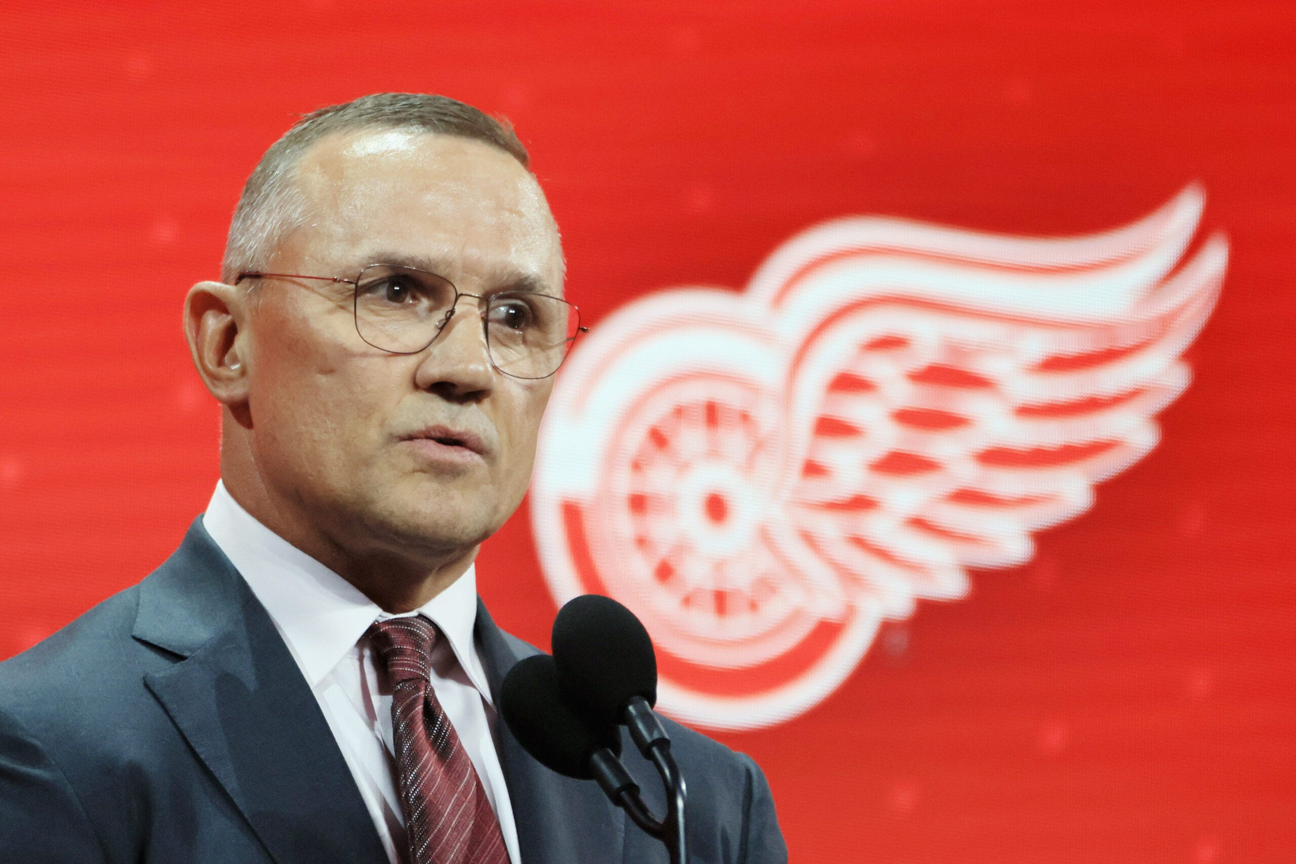 Red Wings Rookie Rewind Steve Yzerman by Matthew Zator