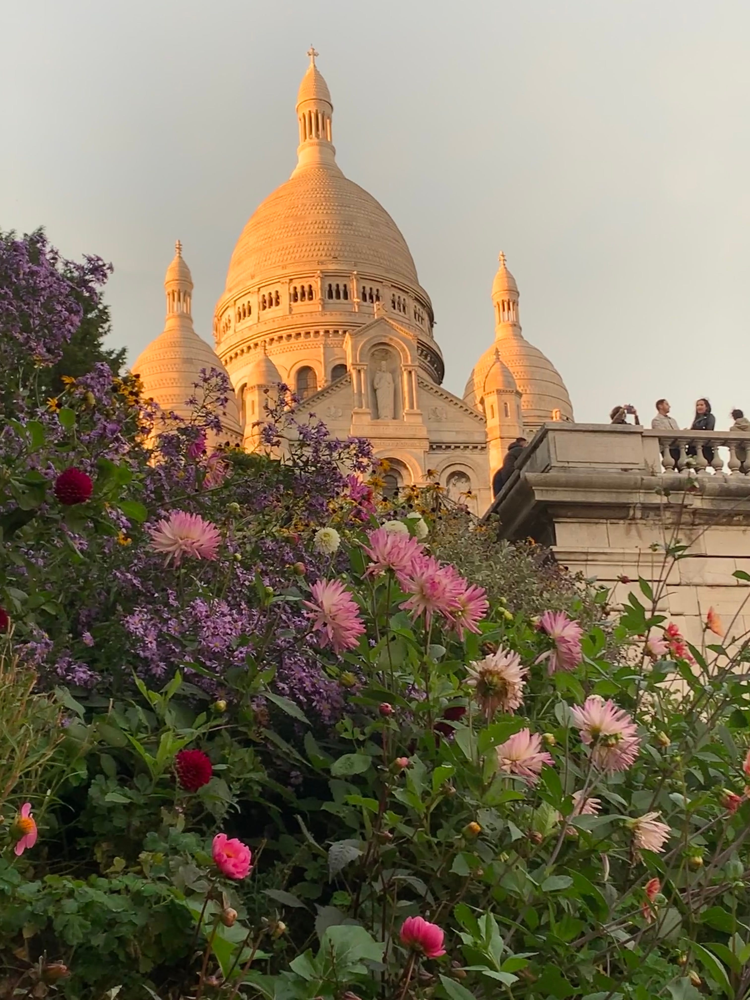 Bon Voyage: Paris, Montmartre - by Sara Lieberman
