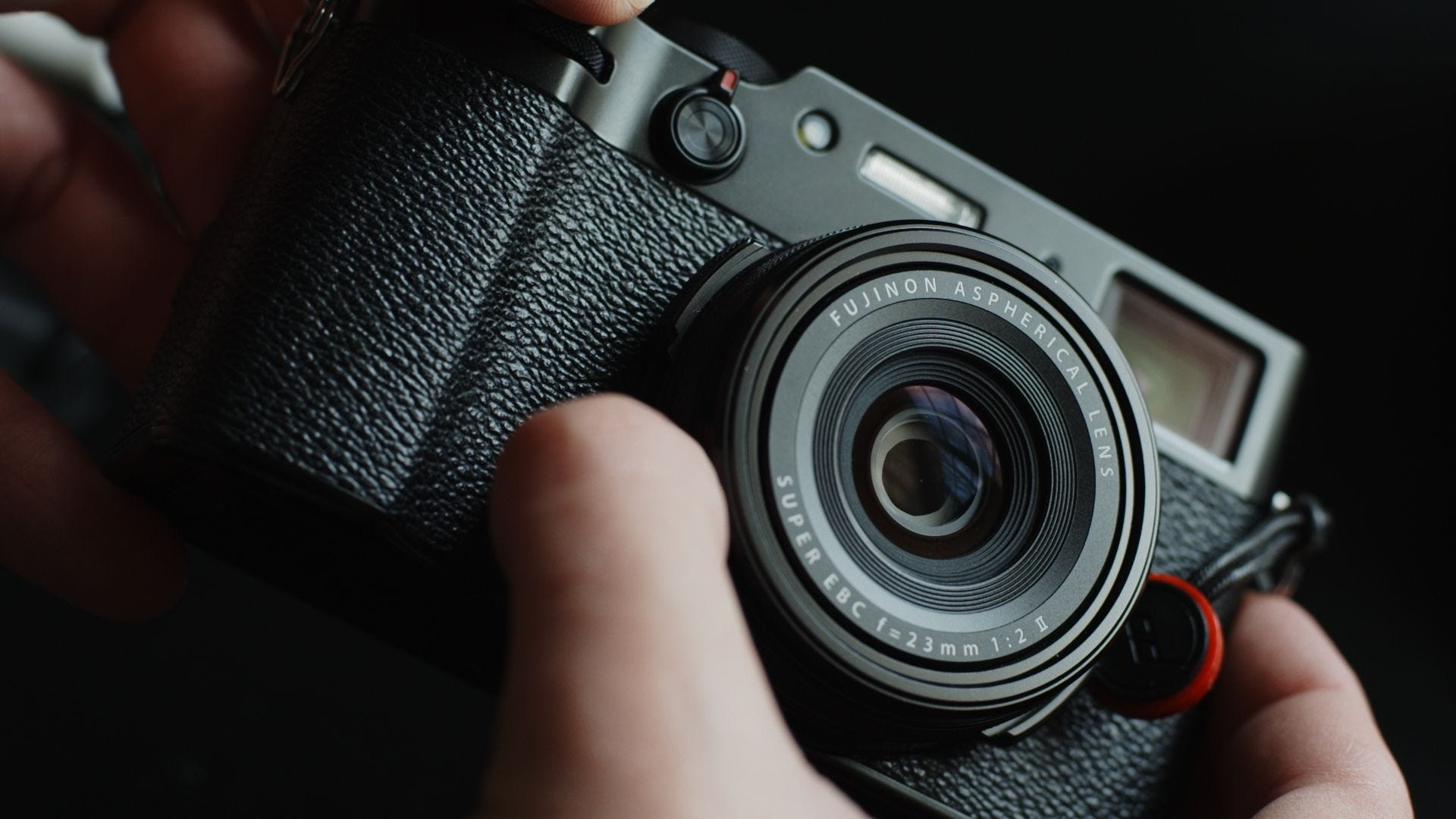 Sample footage of the Fujifilm X100V's output into a Blackmagic Video