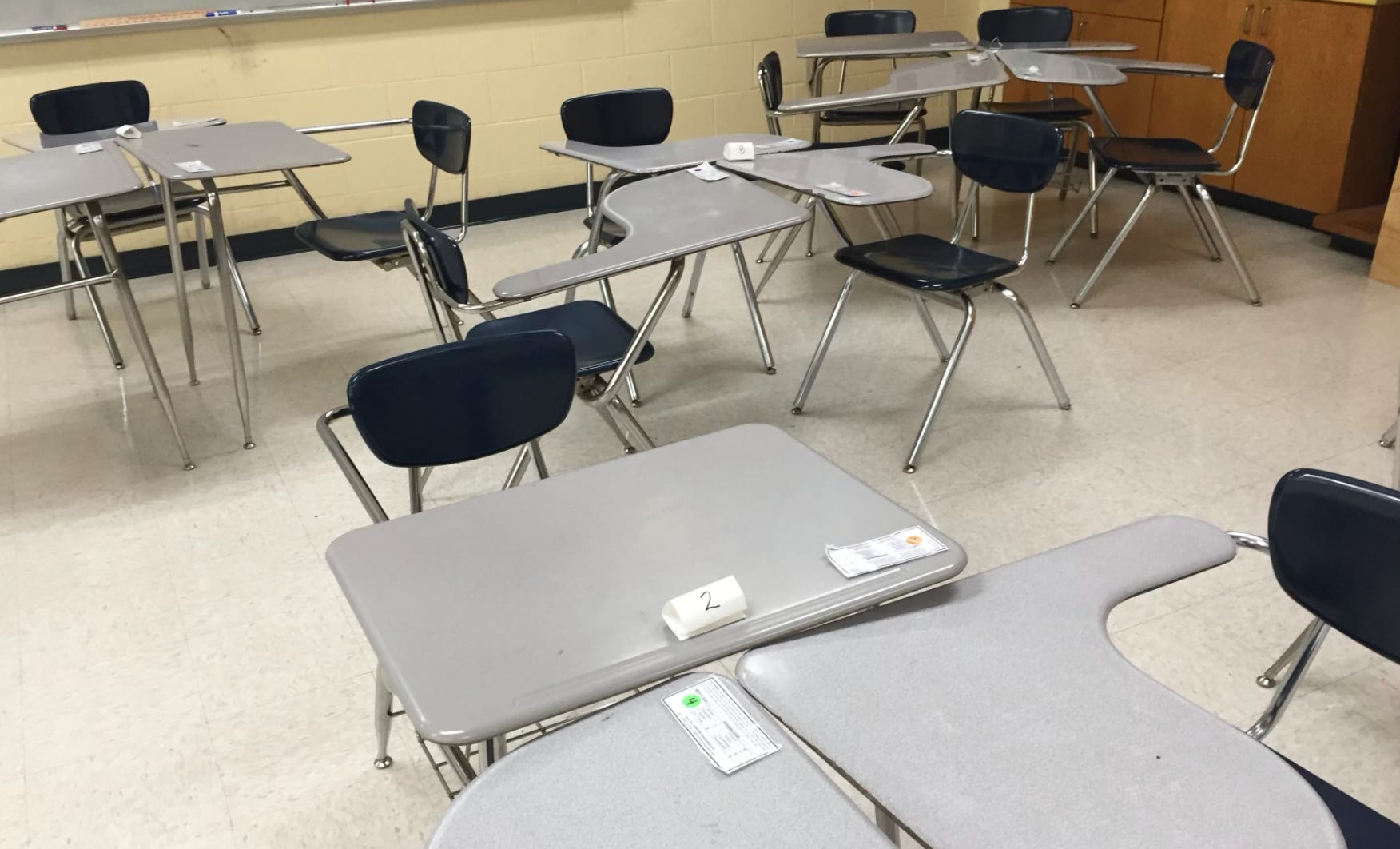 Student desk outlet near me