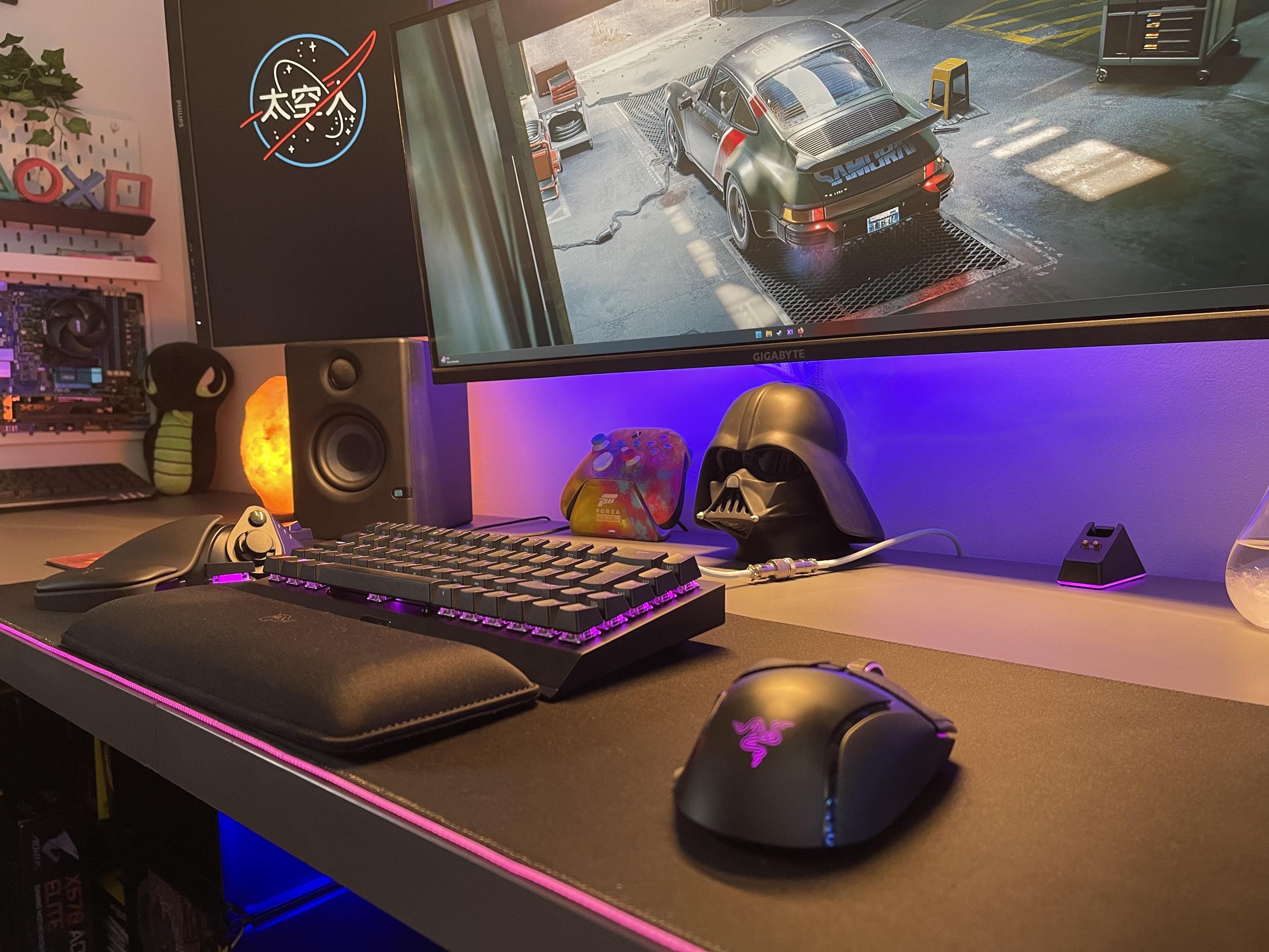 No. 22 Lewis' Quad Monitors battlestations