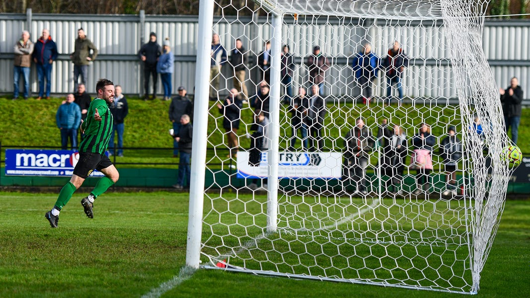 The peninsula the first tier forgot. Truro City FC - First team