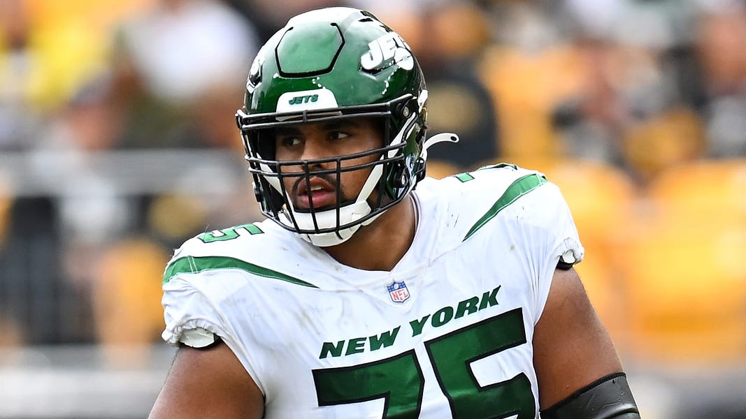 Following Disastrous 2022 on O-Line, Jets Should Consider Retaining a  Healthy George Fant