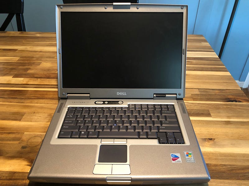 Let's Set Up Windows XP on a Vintage Dell Laptop