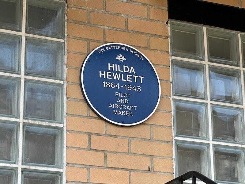 Hilda Hewlett plaque