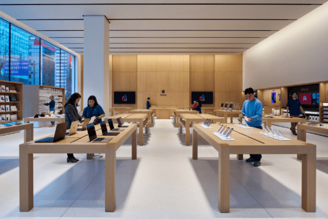 Customers can discover and buy Apple’s full lineup of products and services, receive exceptional support from highly knowledgeable team members, and participate in free Today at Apple sessions in this new retail store.