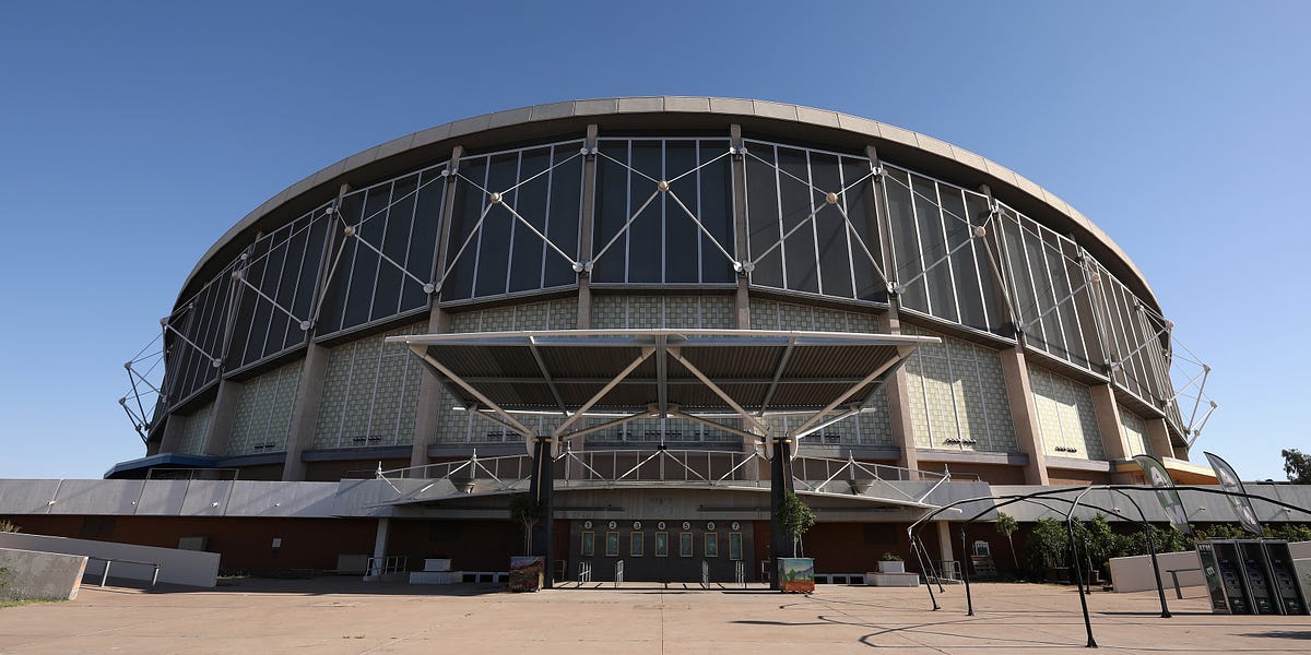 Phoenix council approves $230 million Suns arena-renovation deal