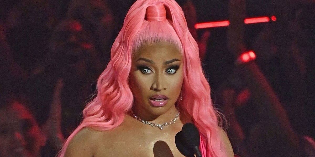 Ники сью. Ники Минаж 2022. Nicki Minaj VMA 2022. Ники Минаж 2021. Лиззи VMA 2022