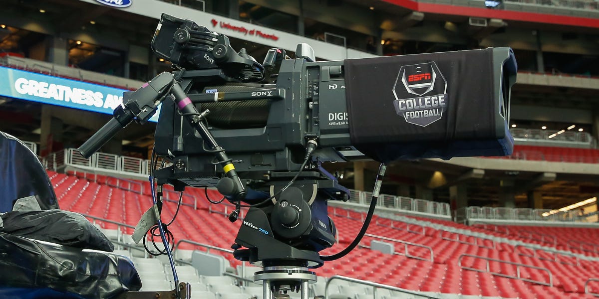 Canzano: ESPN's fuzzy Pac-12 football broadcast issue comes into focus